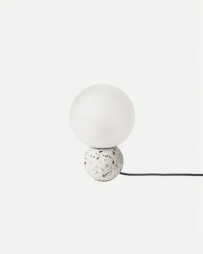 8 Table Lamp - Image 5