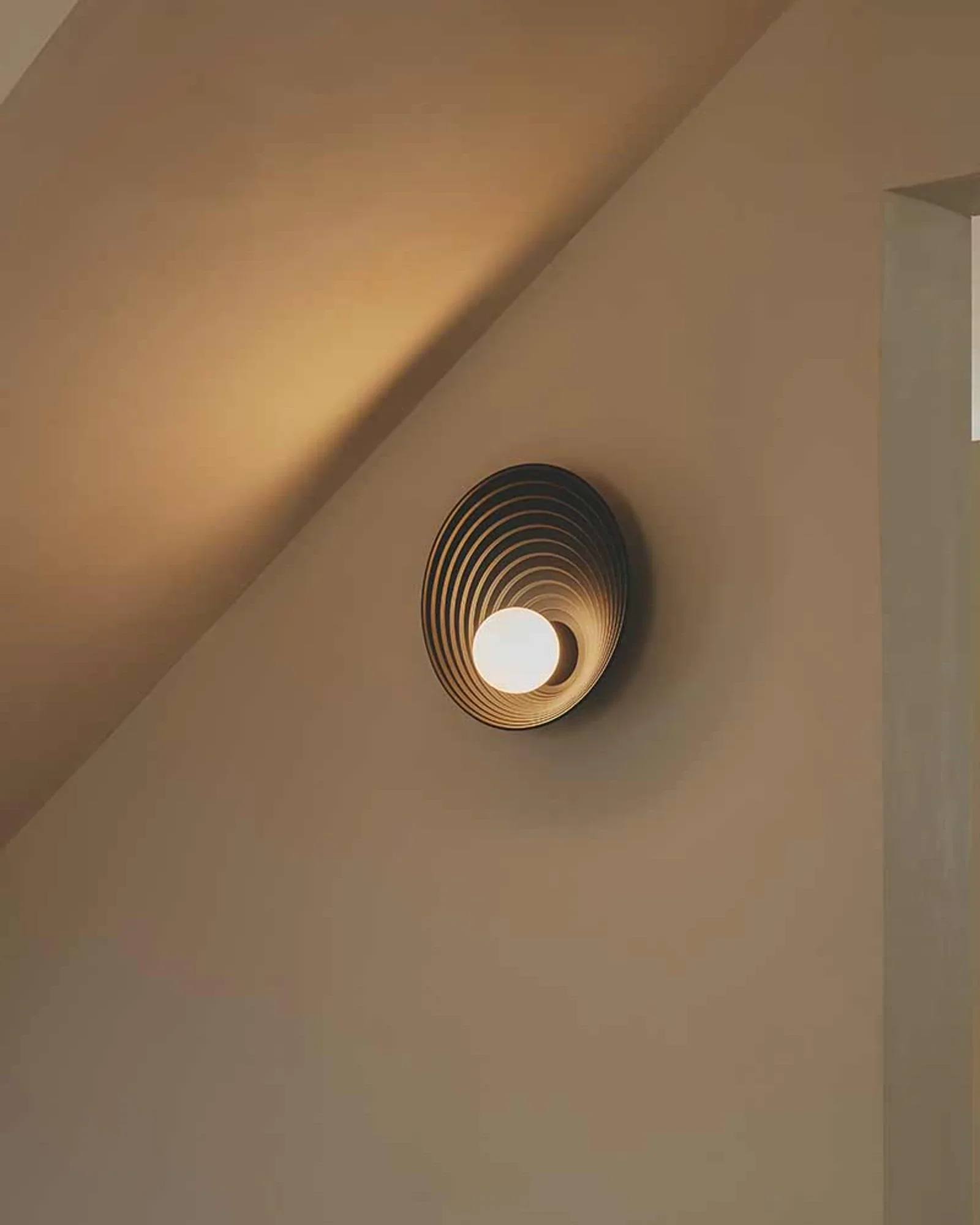Albor Wall Light - Image 6