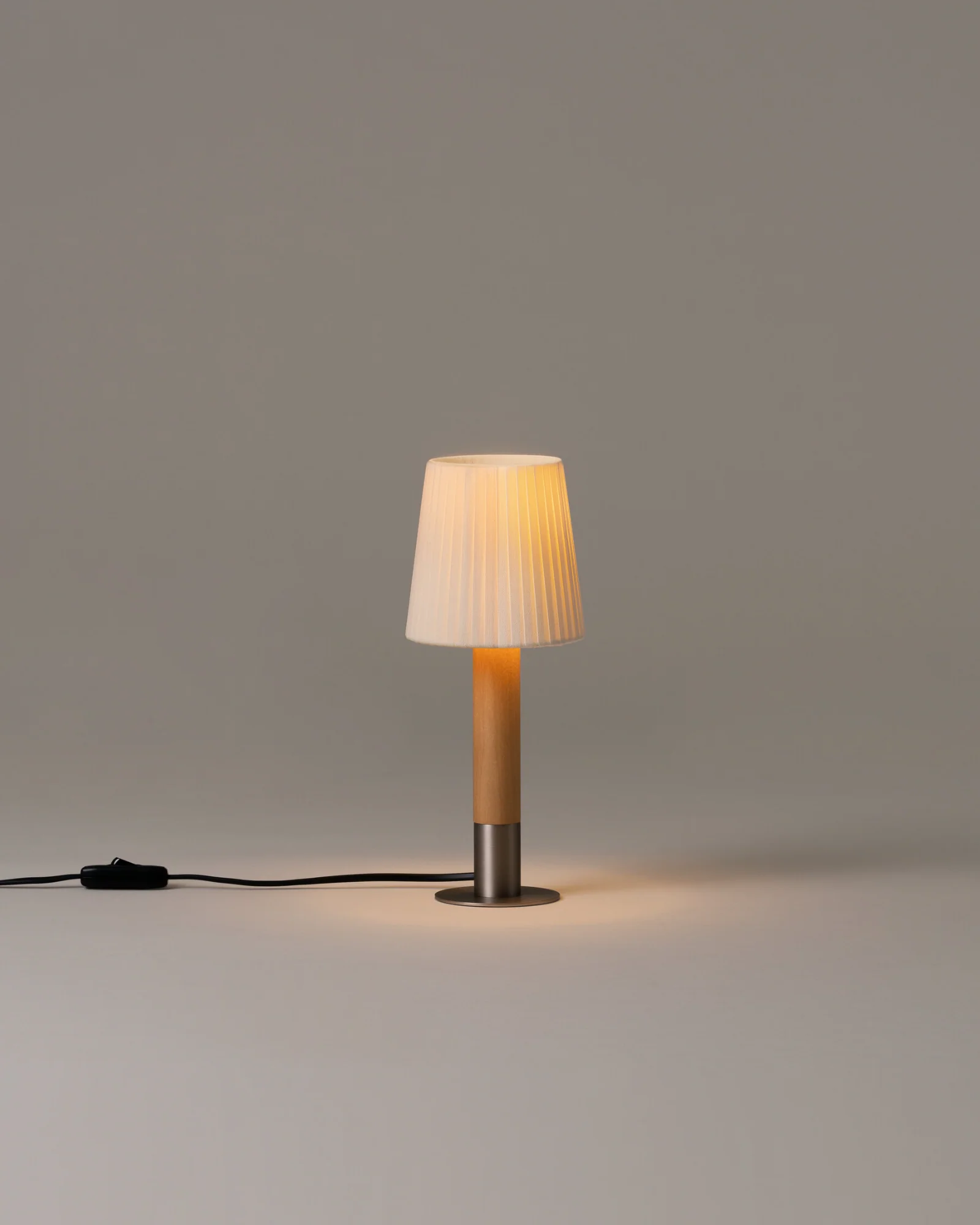 Básica Mínima Table Lamp - Image 7