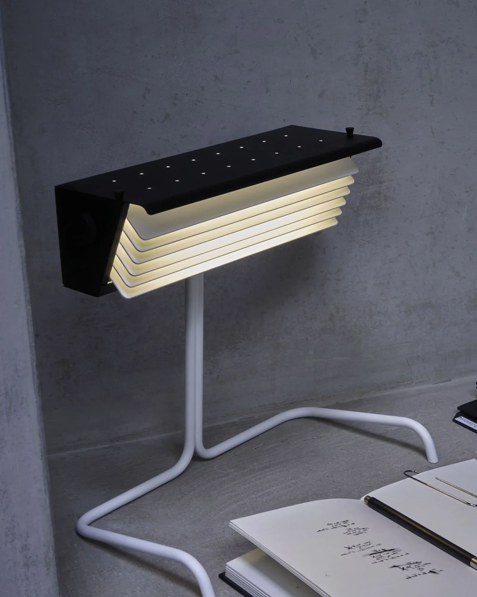 Biny Table Lamp - Image 3