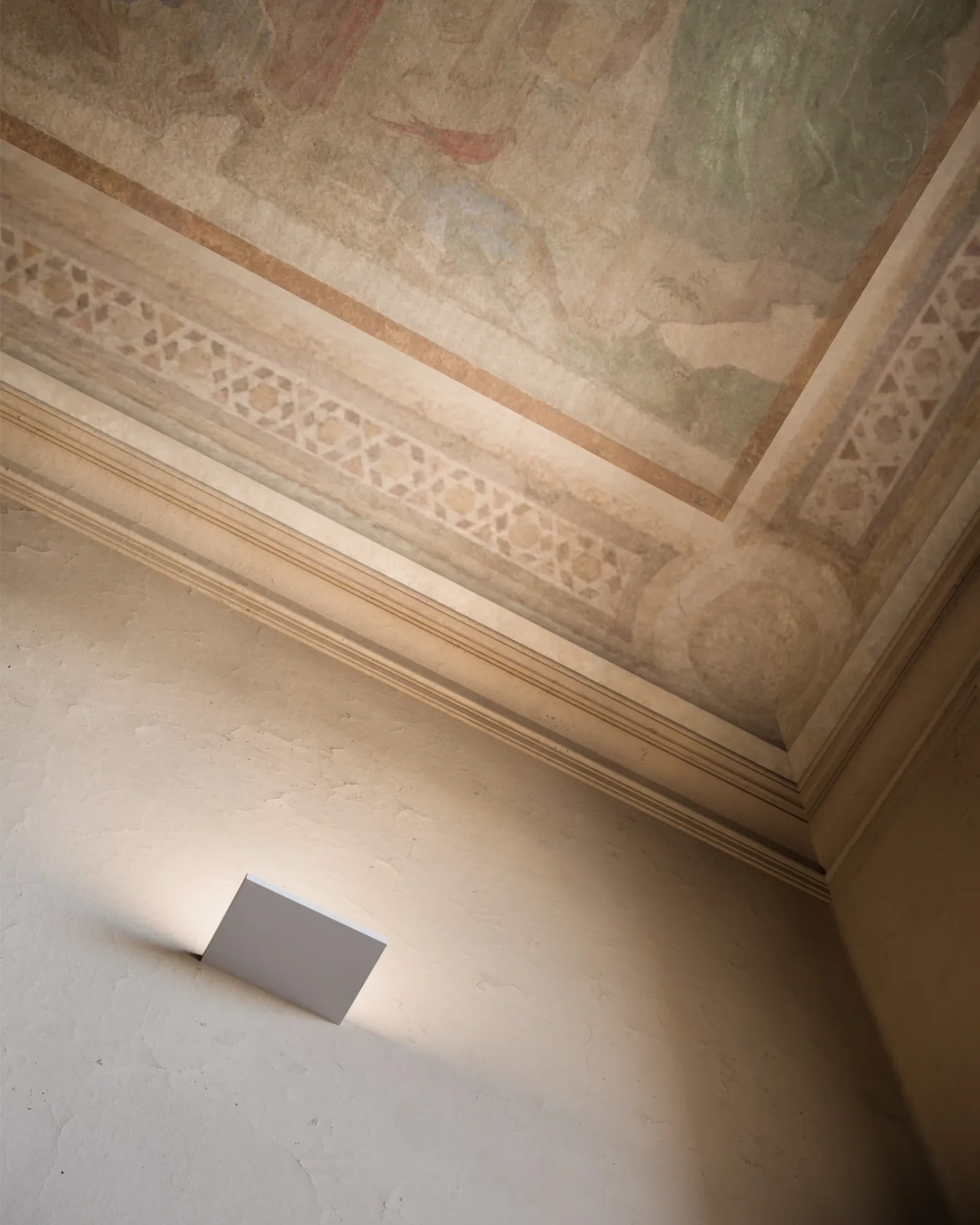 CM2 Wall Light - Image 2