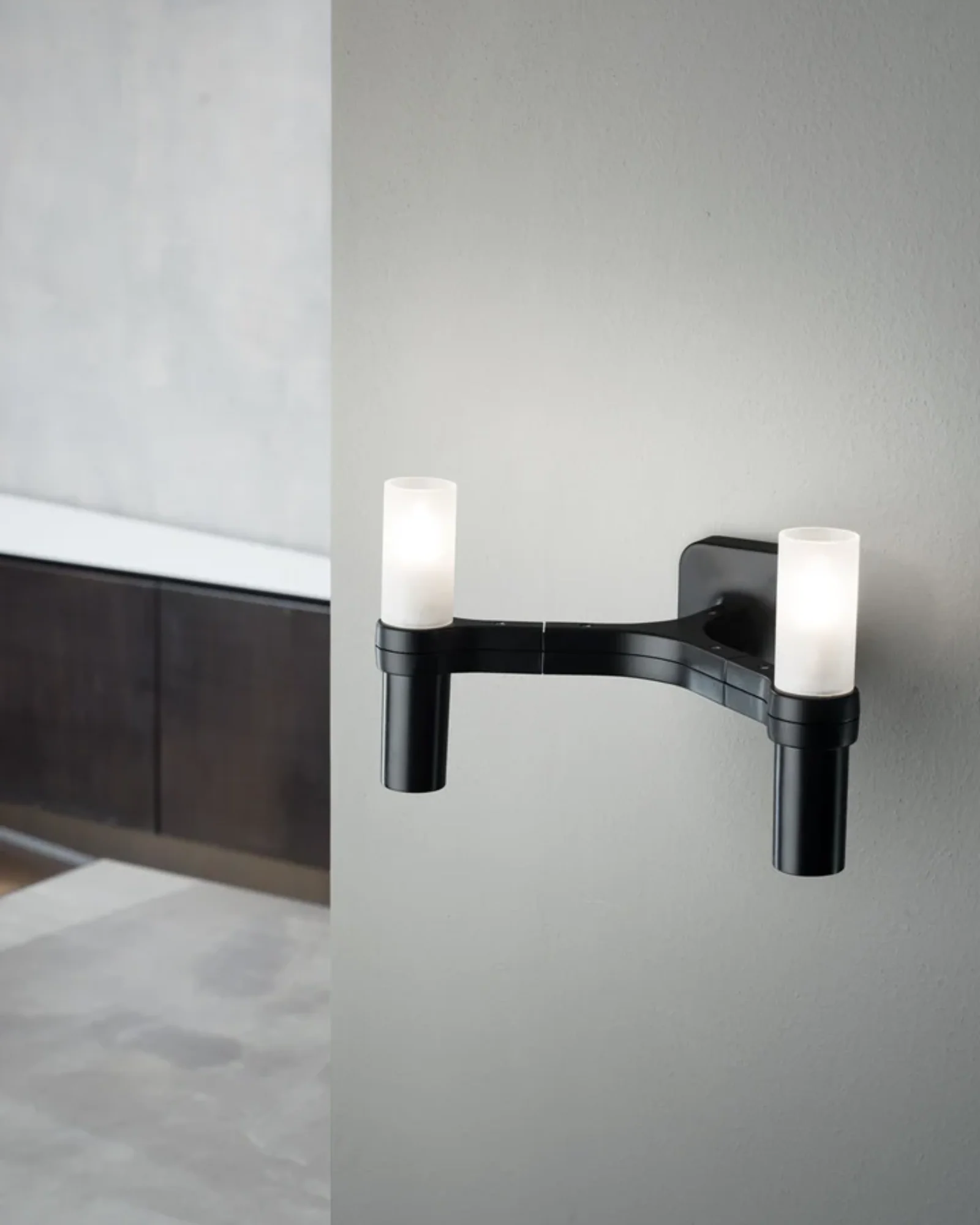 Crown 2lt Wall Light - Image 2