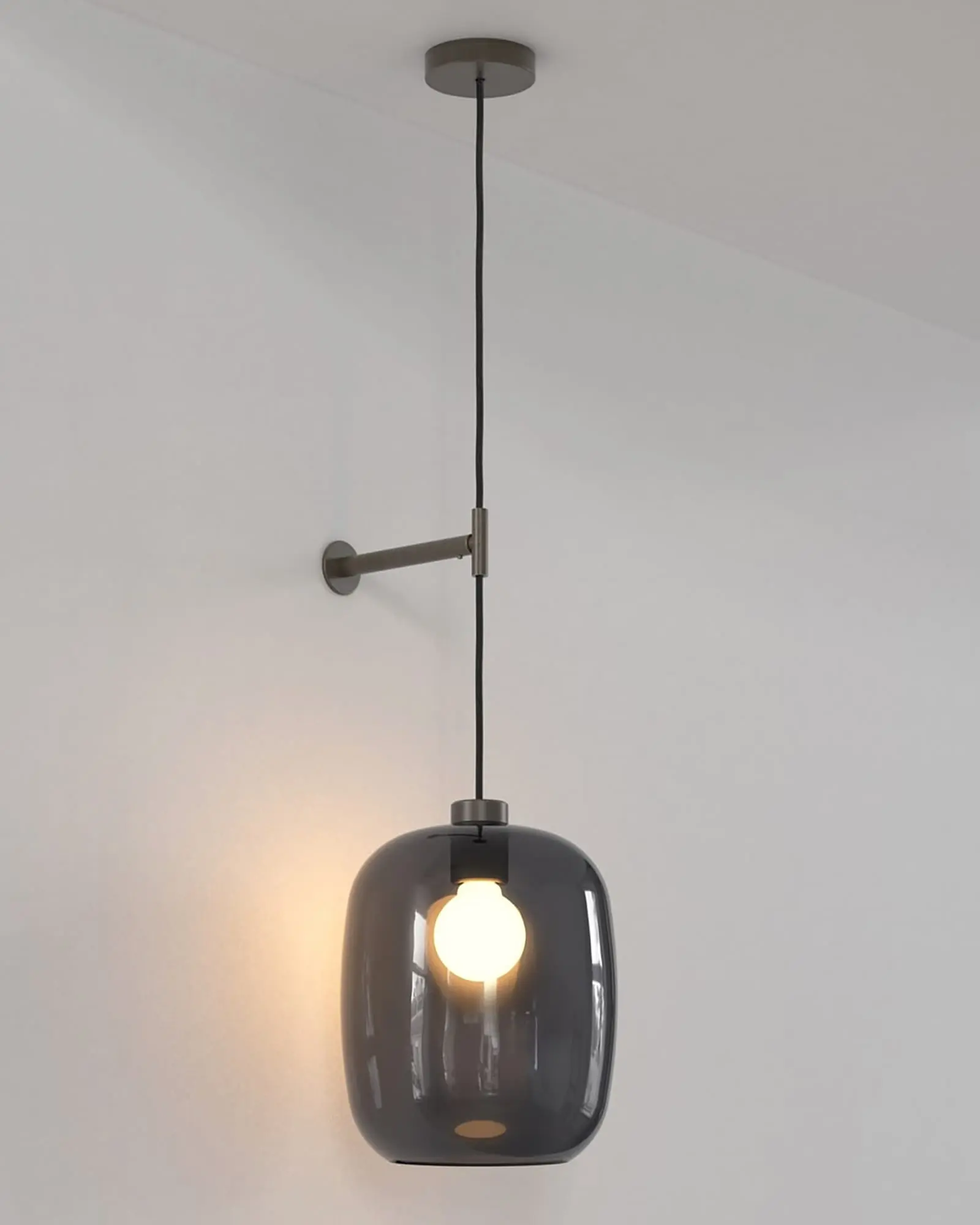 Curve Pendant Light - Image 4