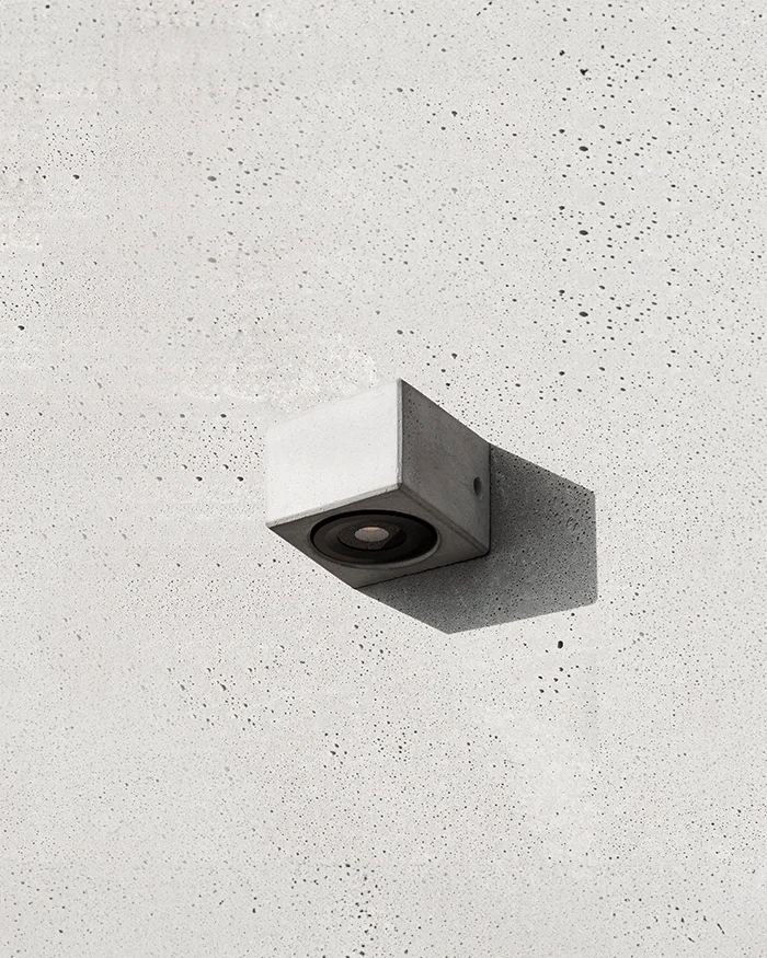 D Outdoor Wall Light - Image 4