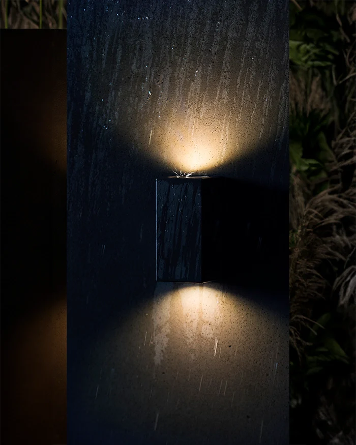 D Outdoor Wall Light - Image 9