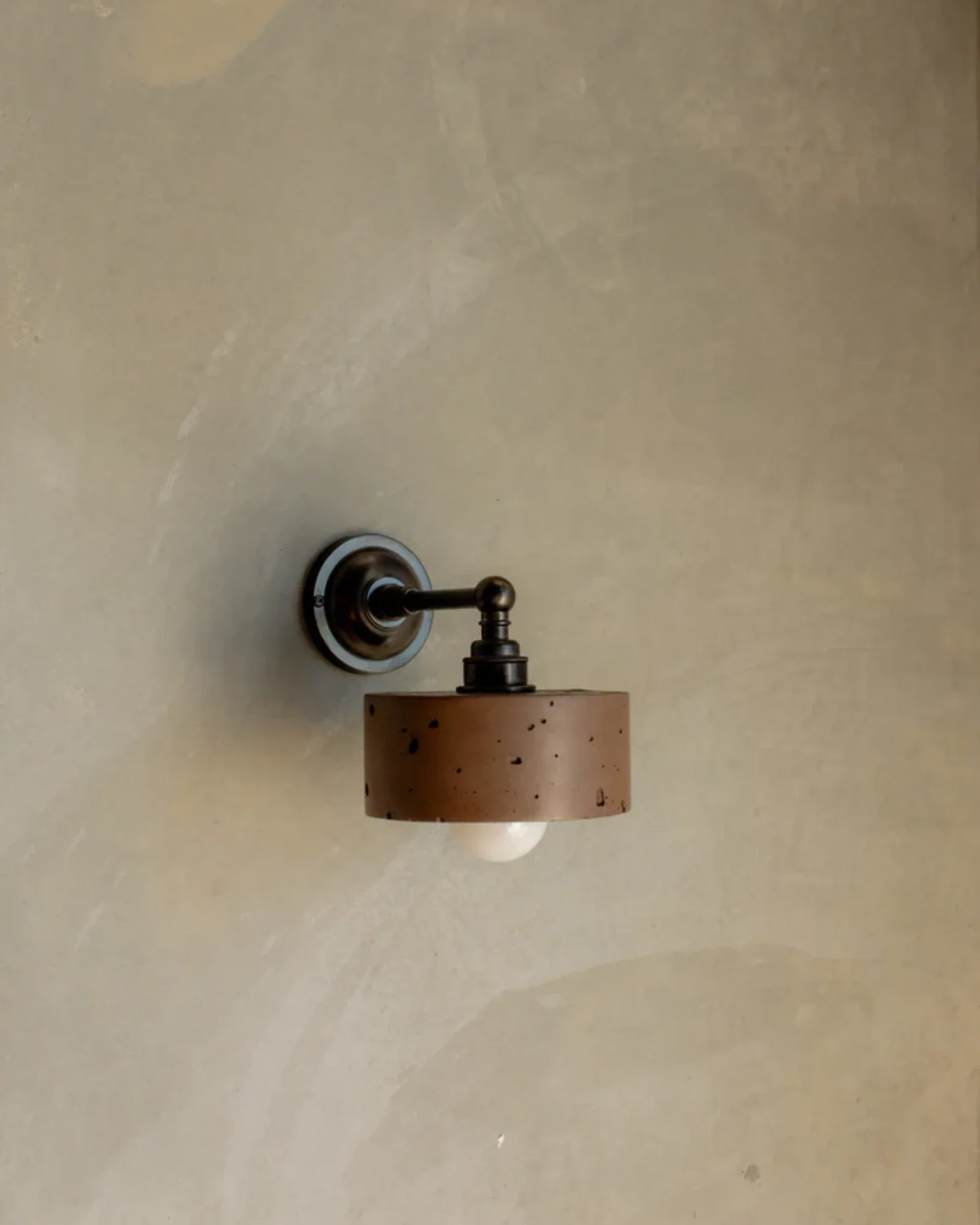 Dorea Straight Arm Wall Light - Image 5