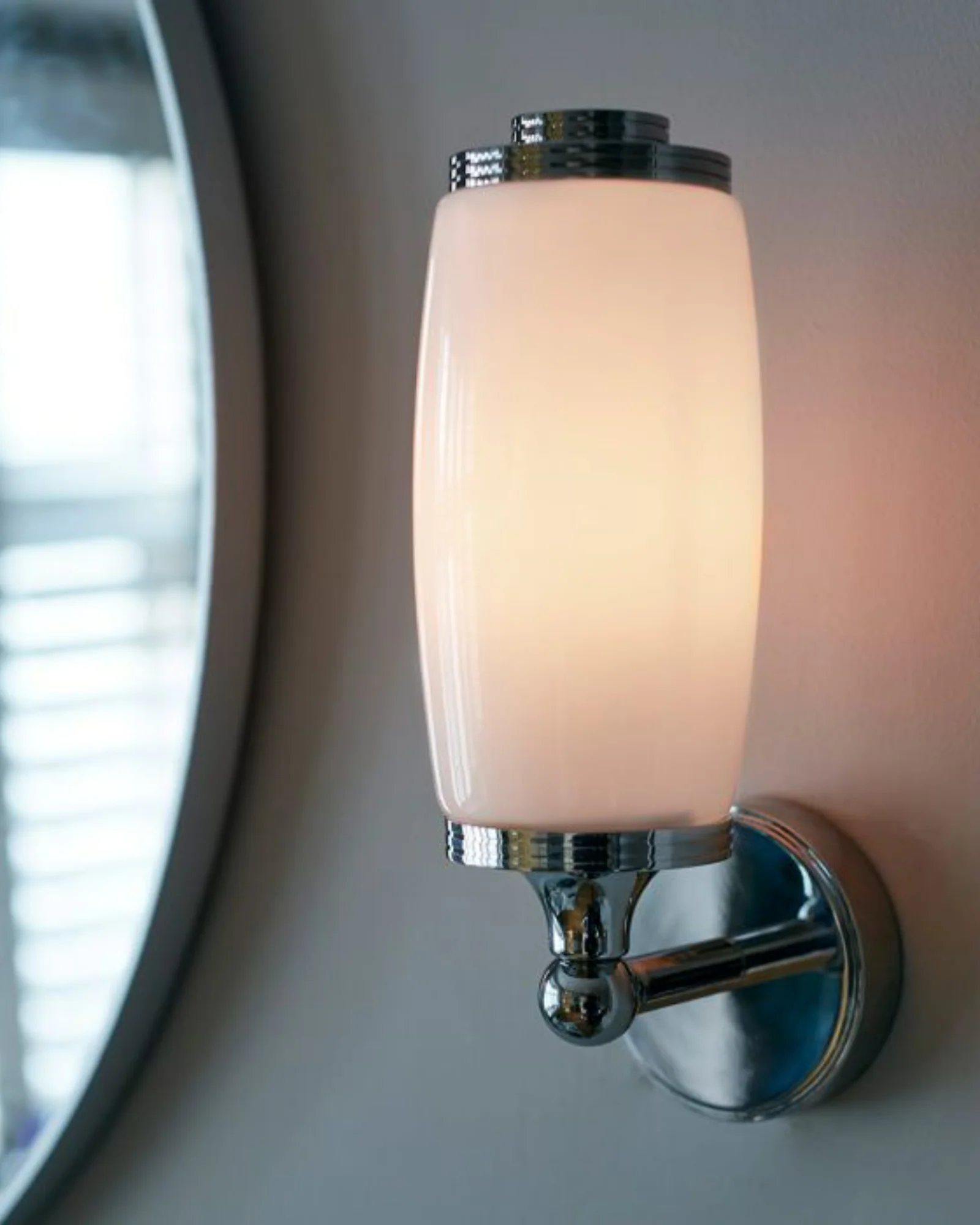 Eliot Wall Light - Image 2