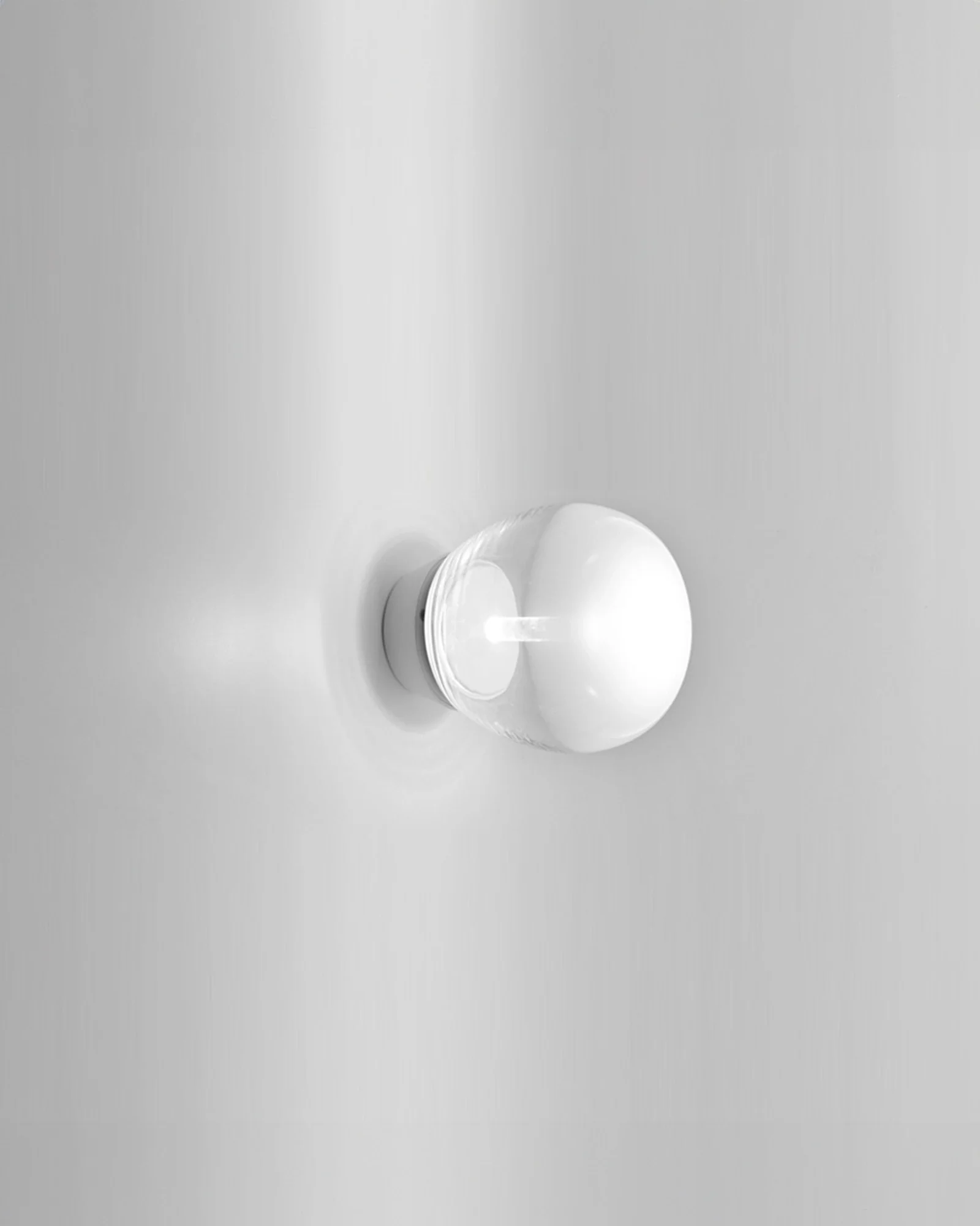 Empatia Wall Light - Image 3