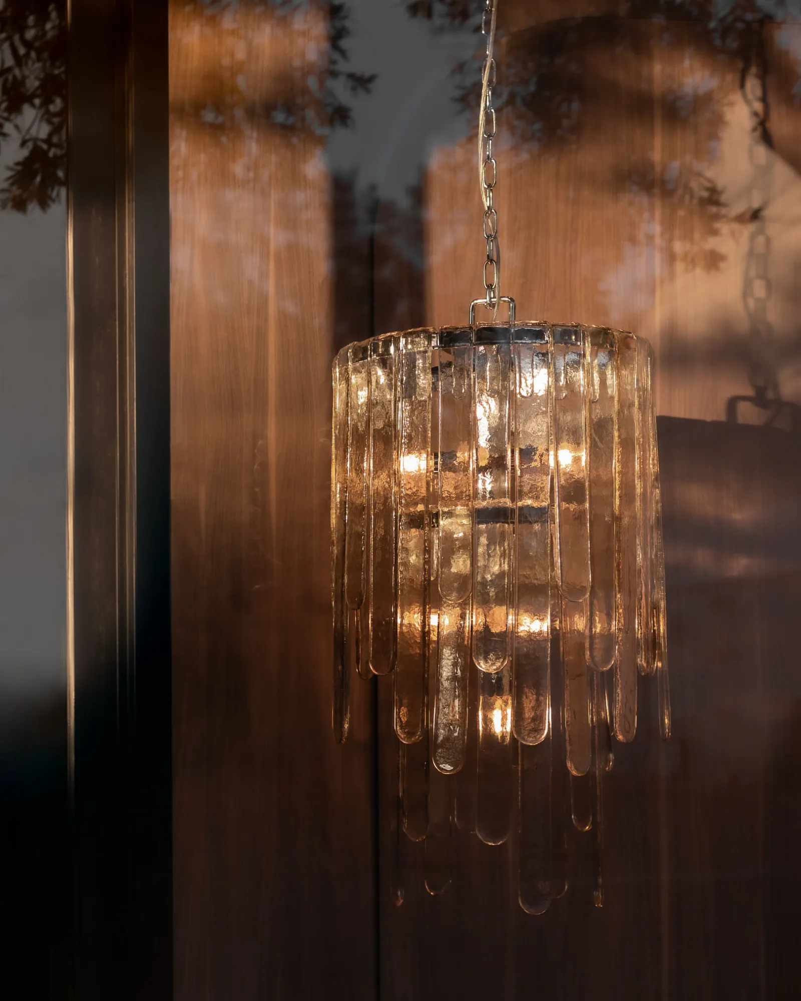 Fenwater Chandelier - Image 2