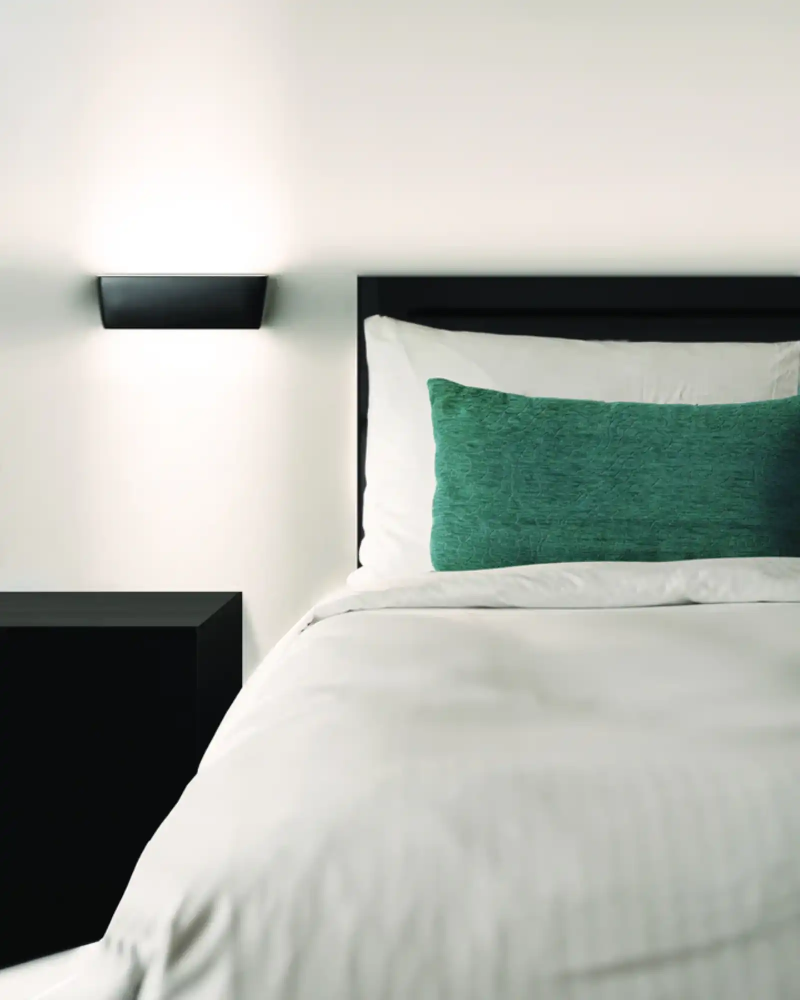 Flaca Wall Light - Image 4
