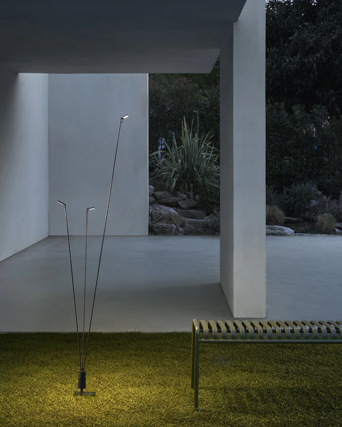 Flia 3lt Outdoor Floor Lamp