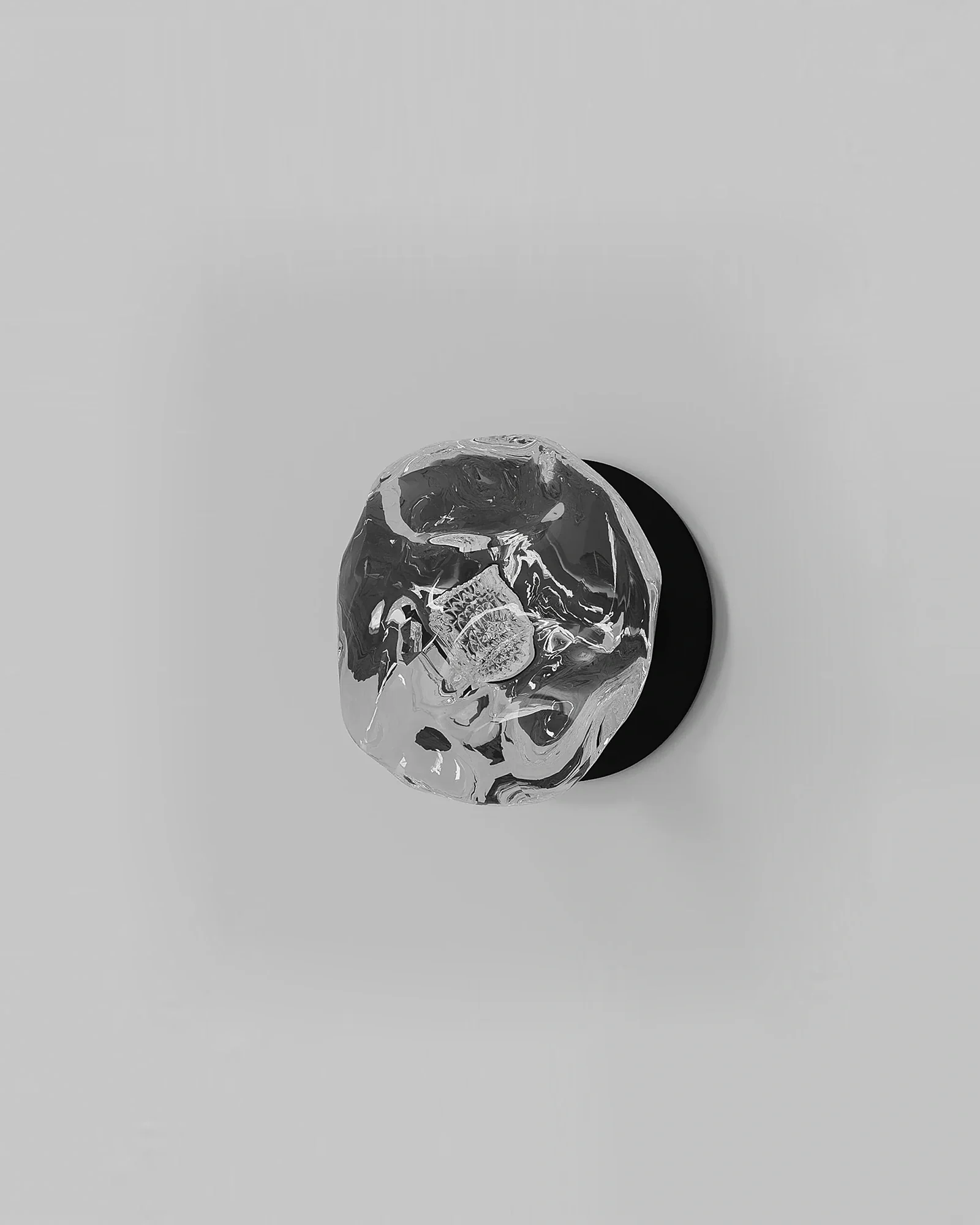 Flo Round Wall Light - Image 3