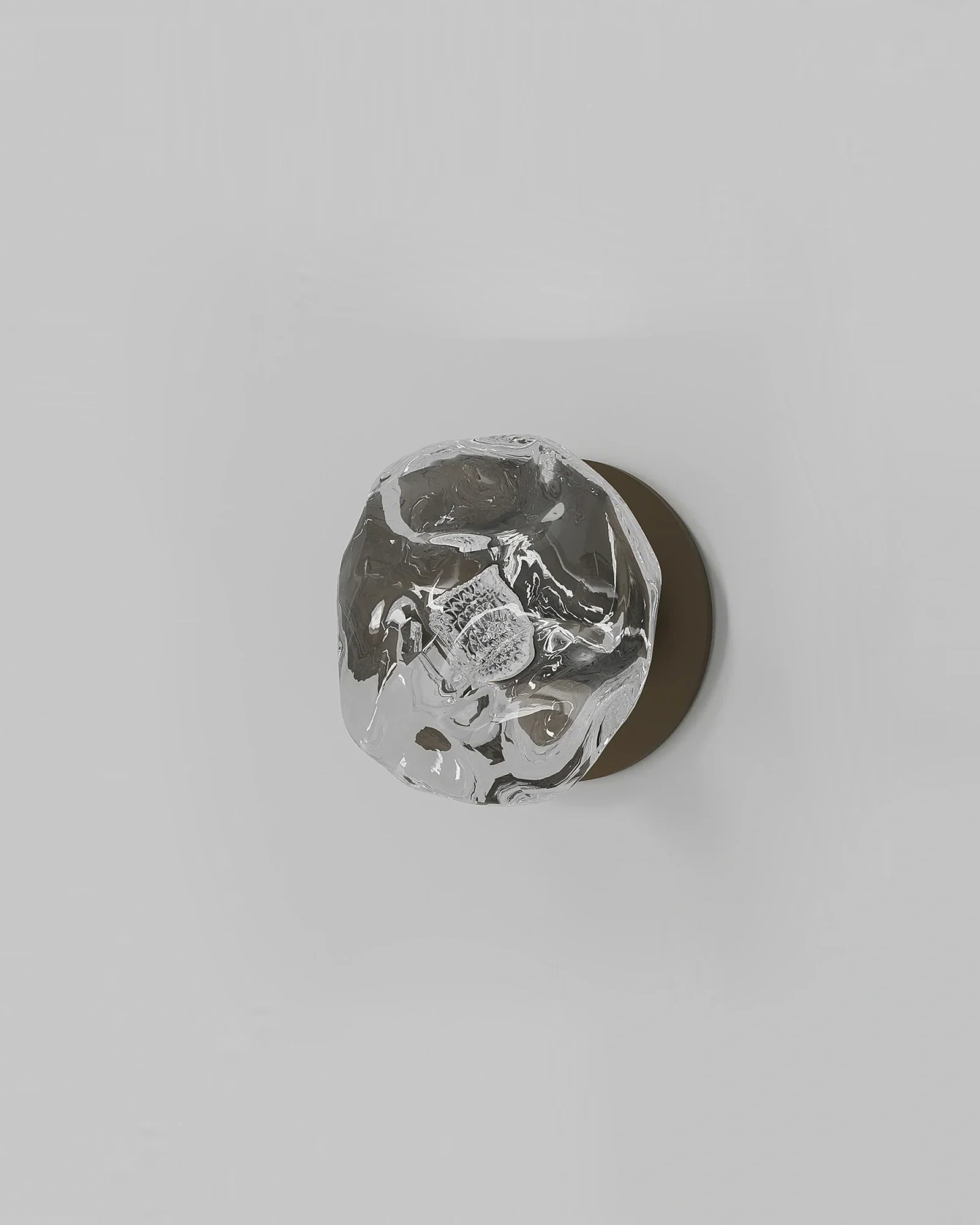 Flo Round Wall Light - Image 4