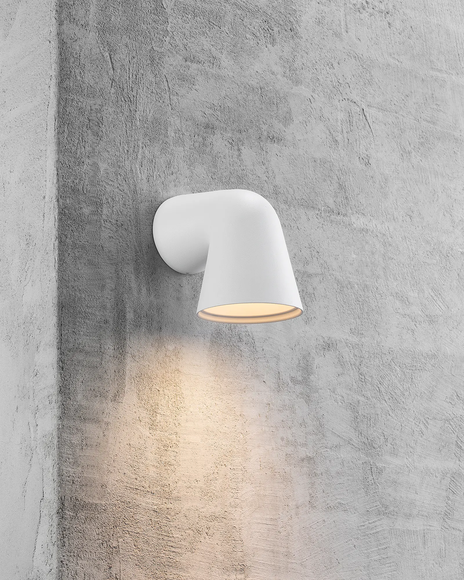 Front Single Wall Light - Image 4