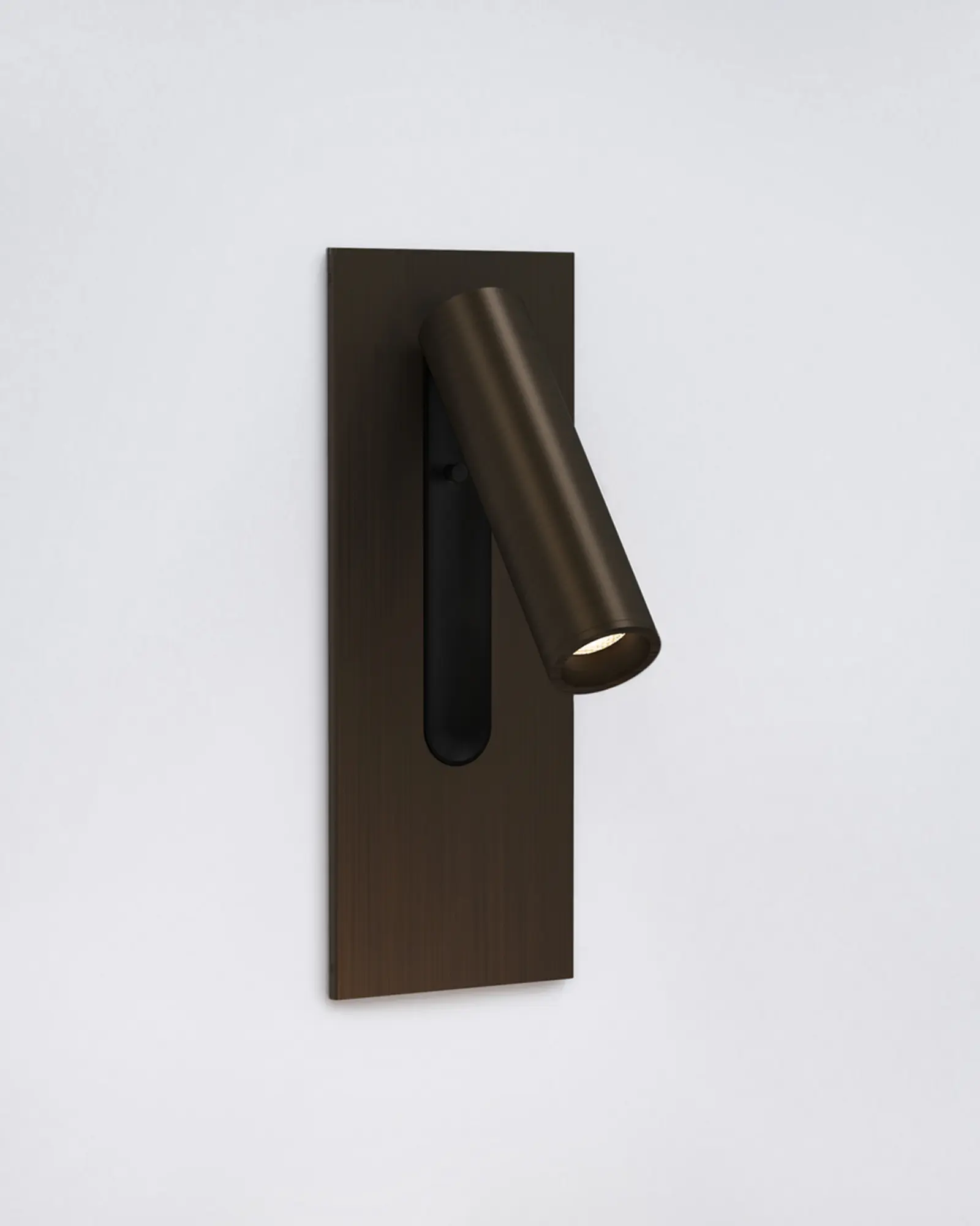Fuse USB Wall Light - Image 11