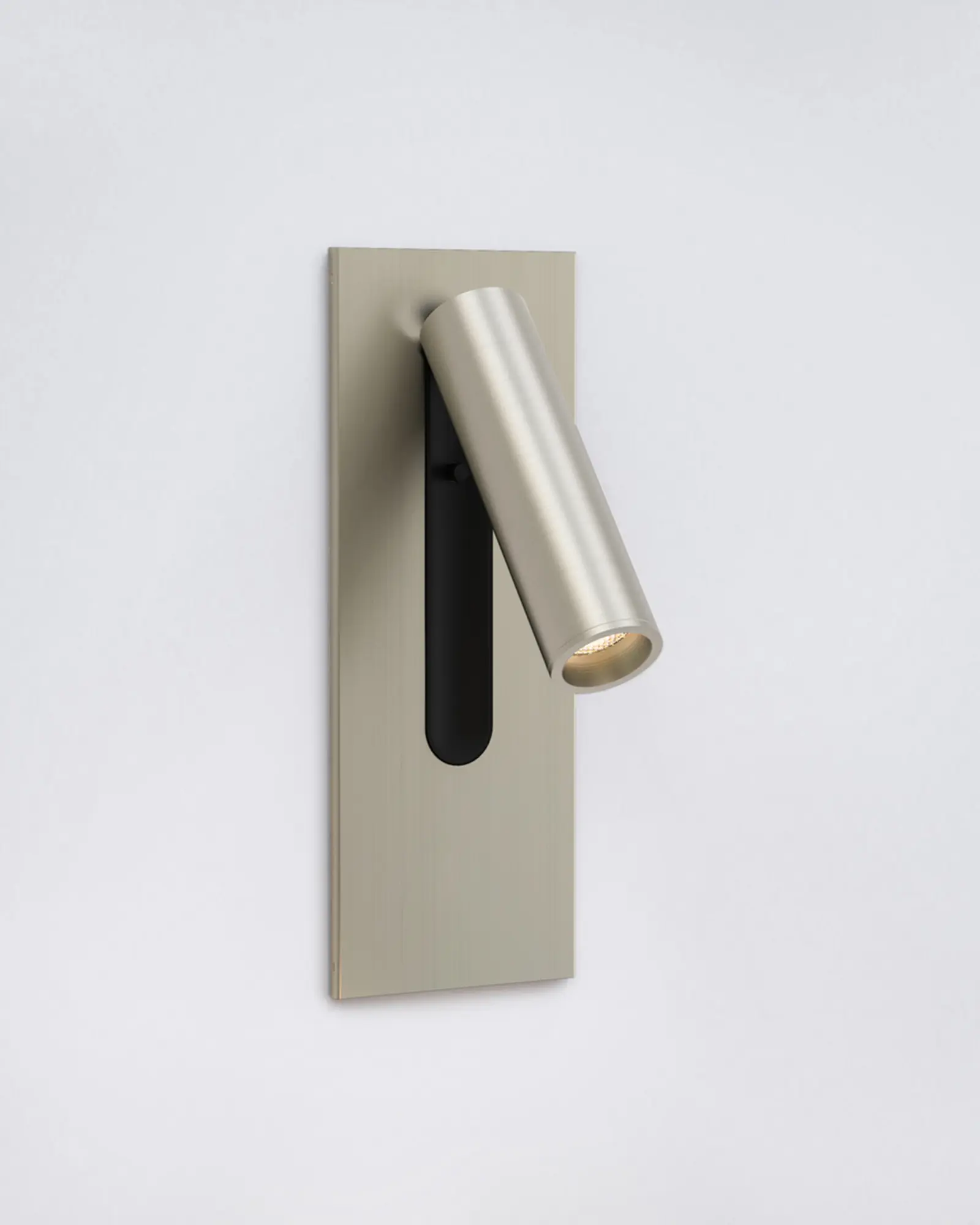 Fuse USB Wall Light - Image 12