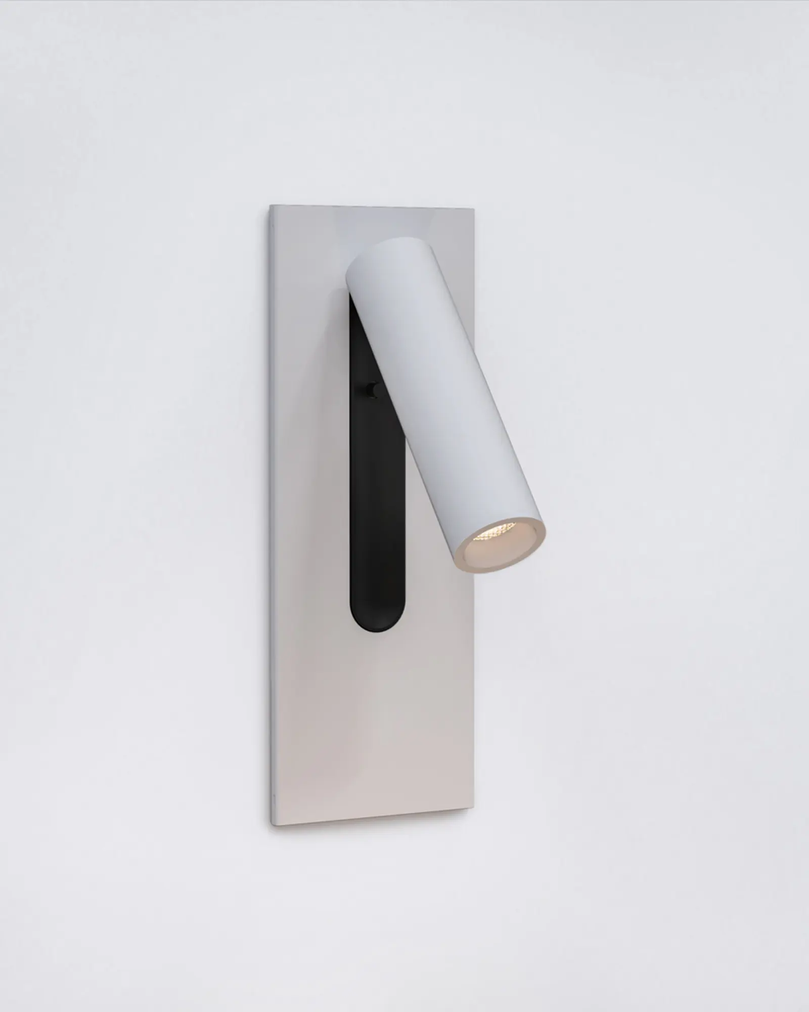 Fuse USB Wall Light - Image 9