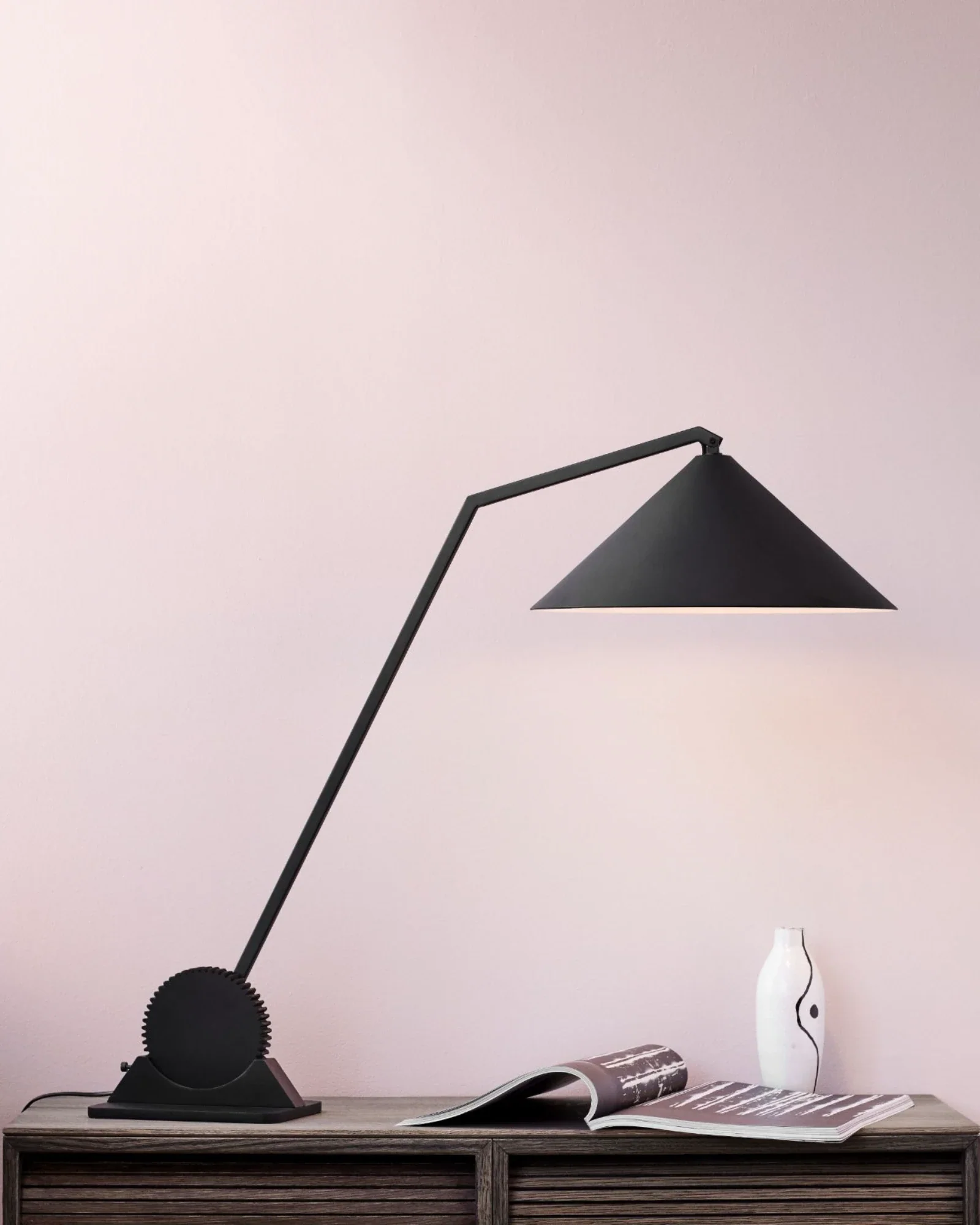 Gear Table Lamp - Image 5
