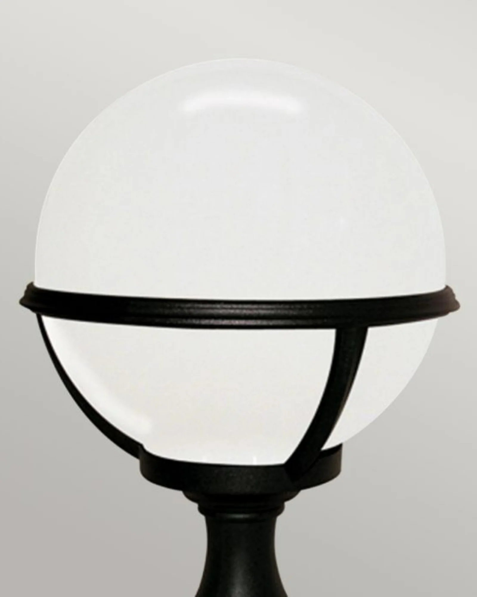Glenbeigh Pedestal Light - Image 2