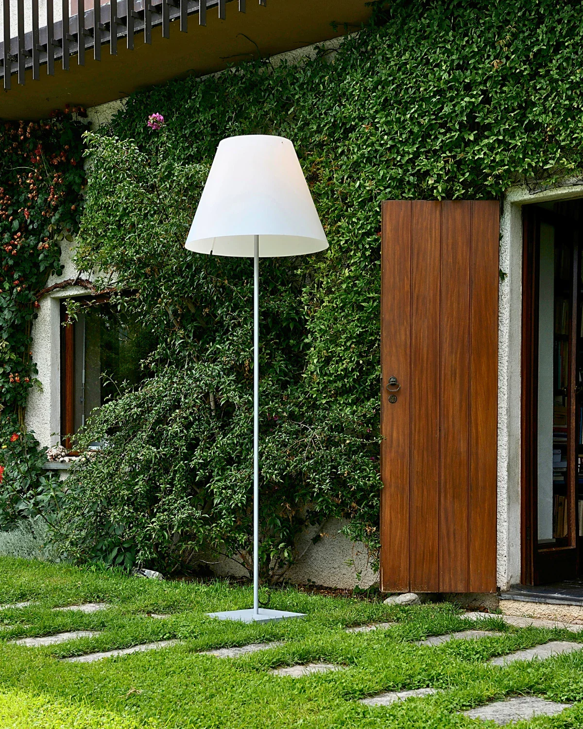 Grande Costanza Outdoor Floor Lamp - Image 2