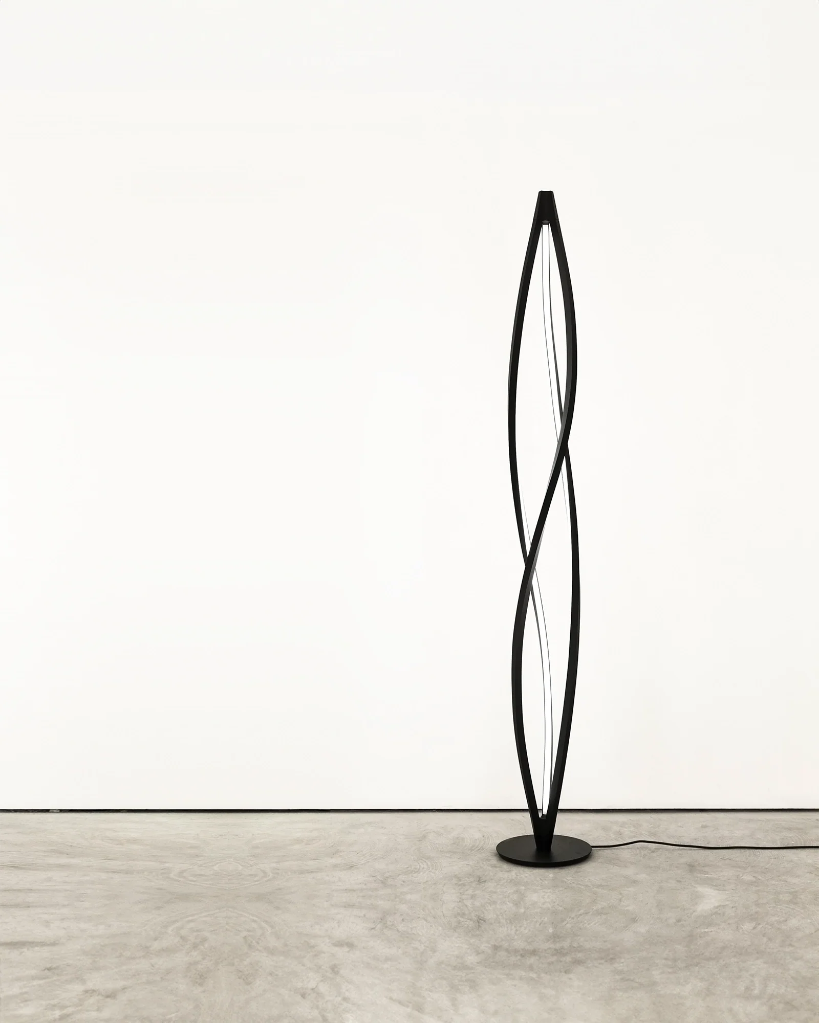 In The Wind Floor Lamp - Image 5