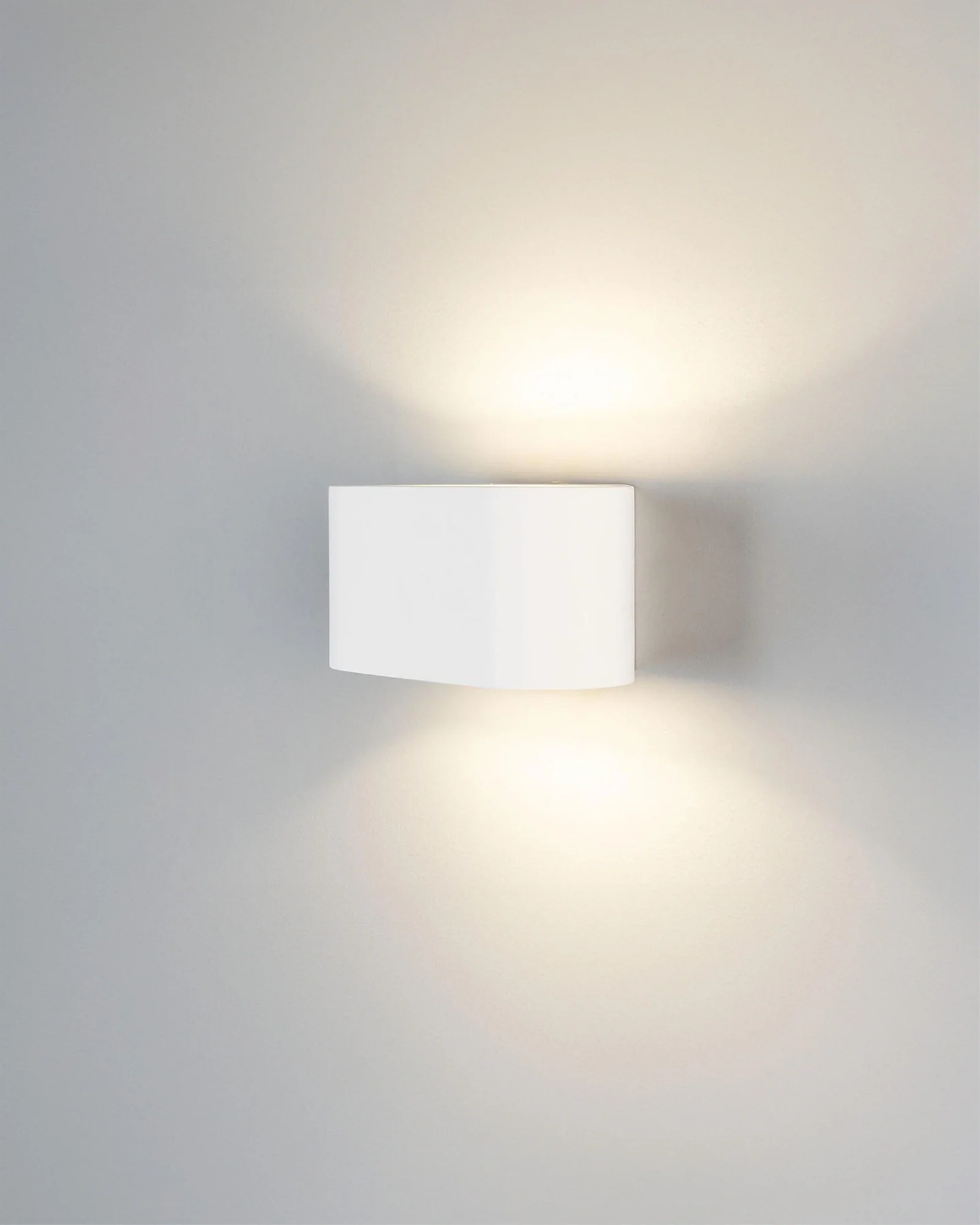 Innsbruck Elliptical Wall Light - Image 4