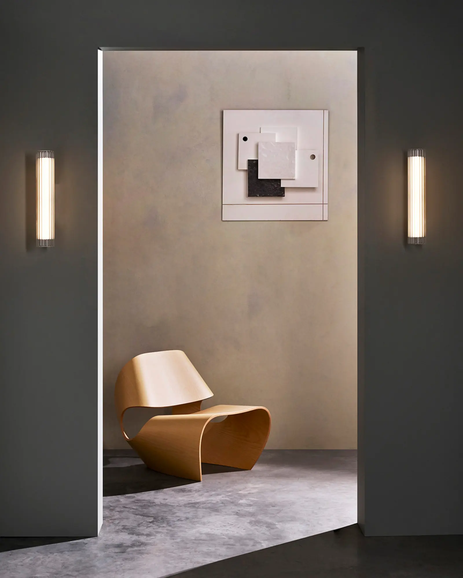 Io Bathroom Wall Light