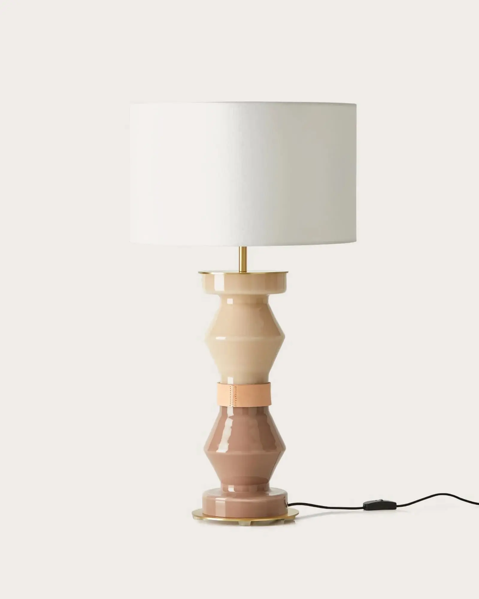 Kitta Kitta Table Lamp - Image 3