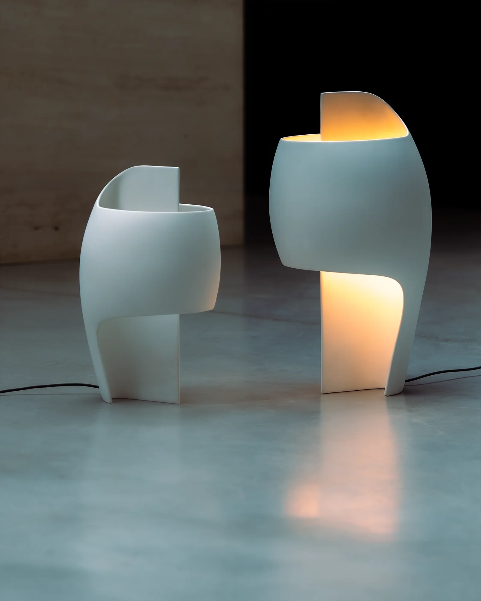 La Lampe B Table Lamp - Image 11
