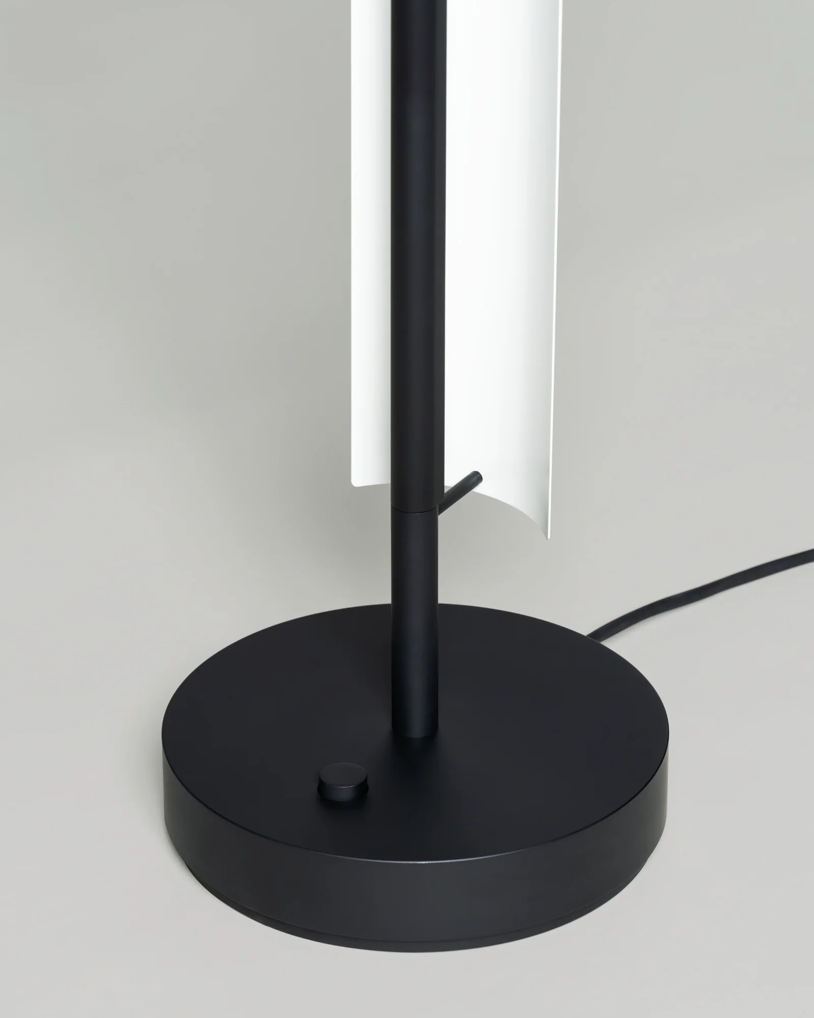 Lamina 165 Floor Lamp - Image 7
