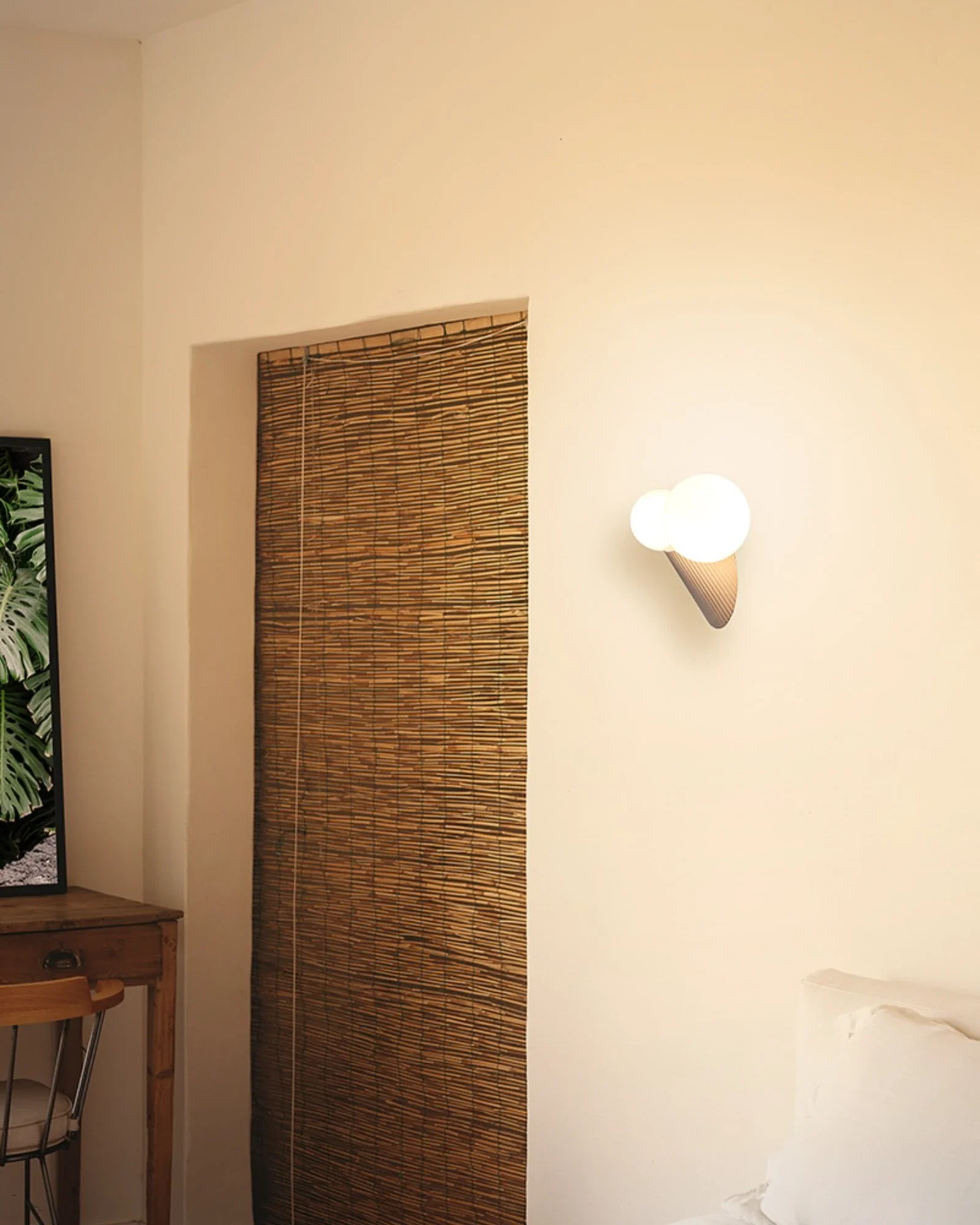 Land 2lt Wall Light - Image 2