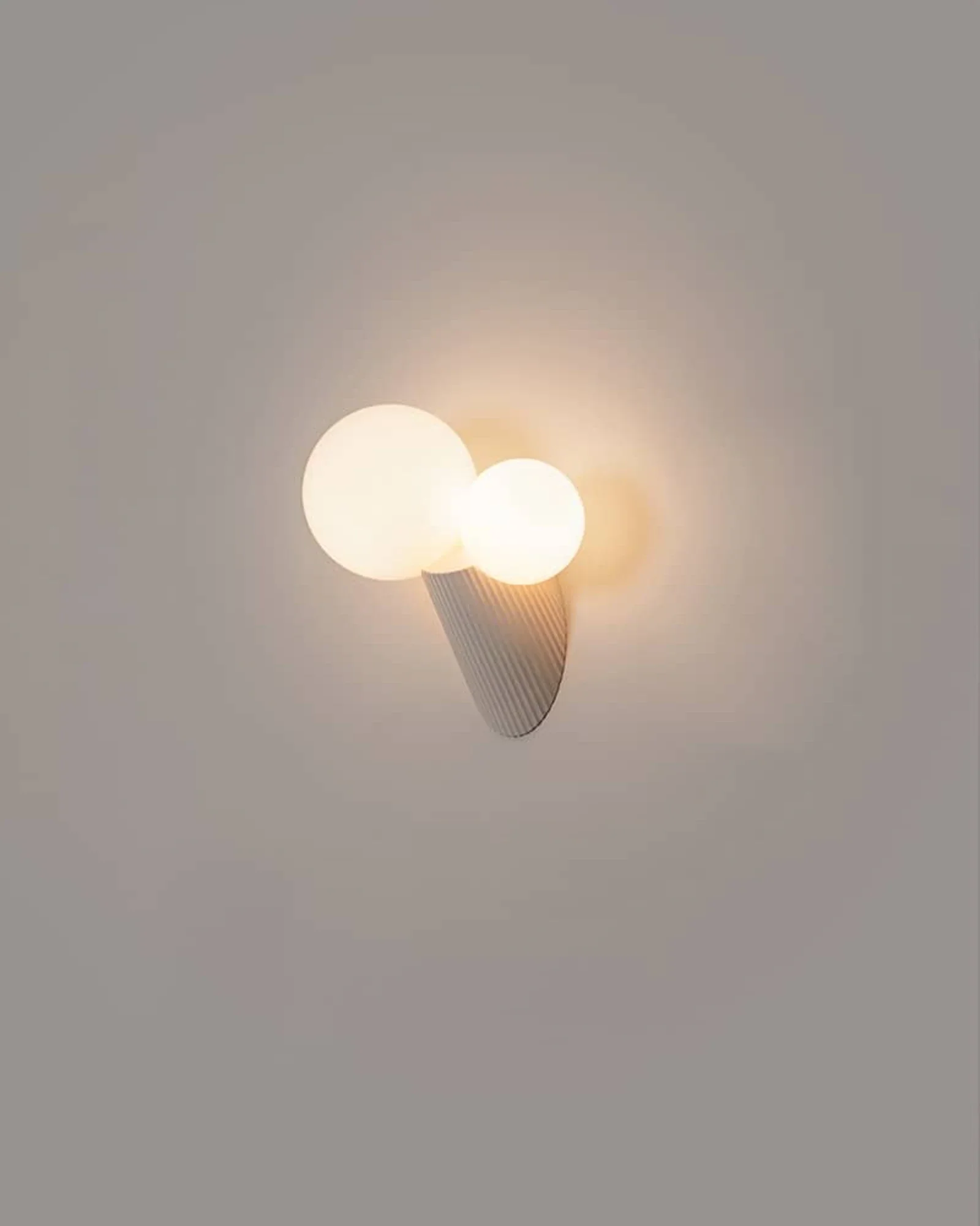 Land 2lt Wall Light - Image 4
