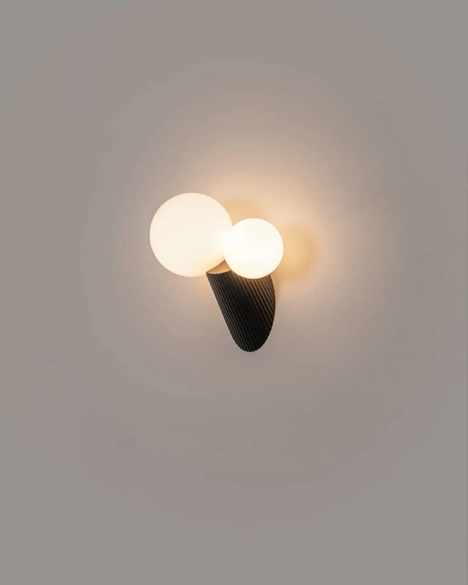 Land 2lt Wall Light - Image 5