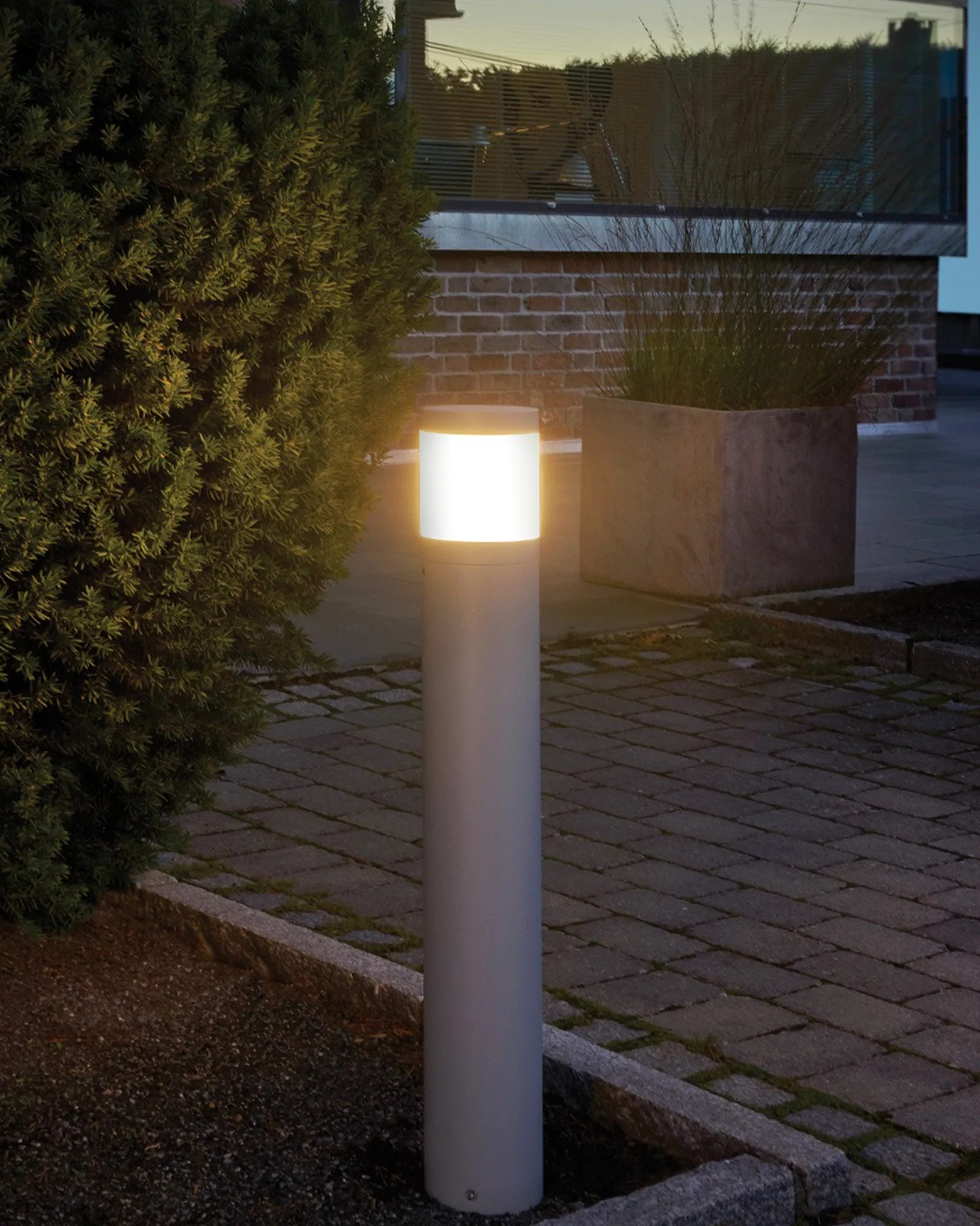 Lillesand Bollard Light - Image 3