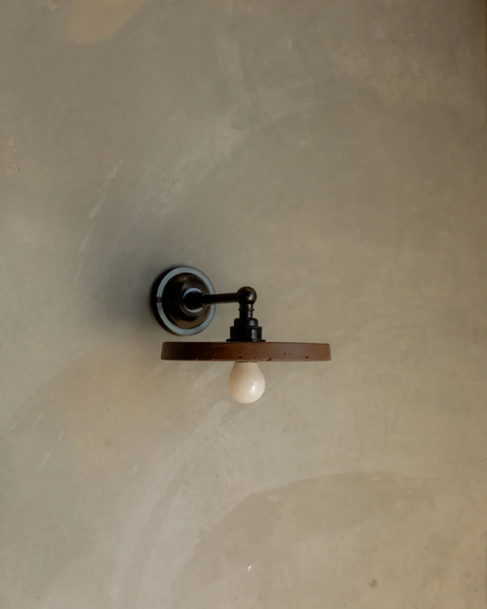 Loman Straight Arm Wall Light - Image 4