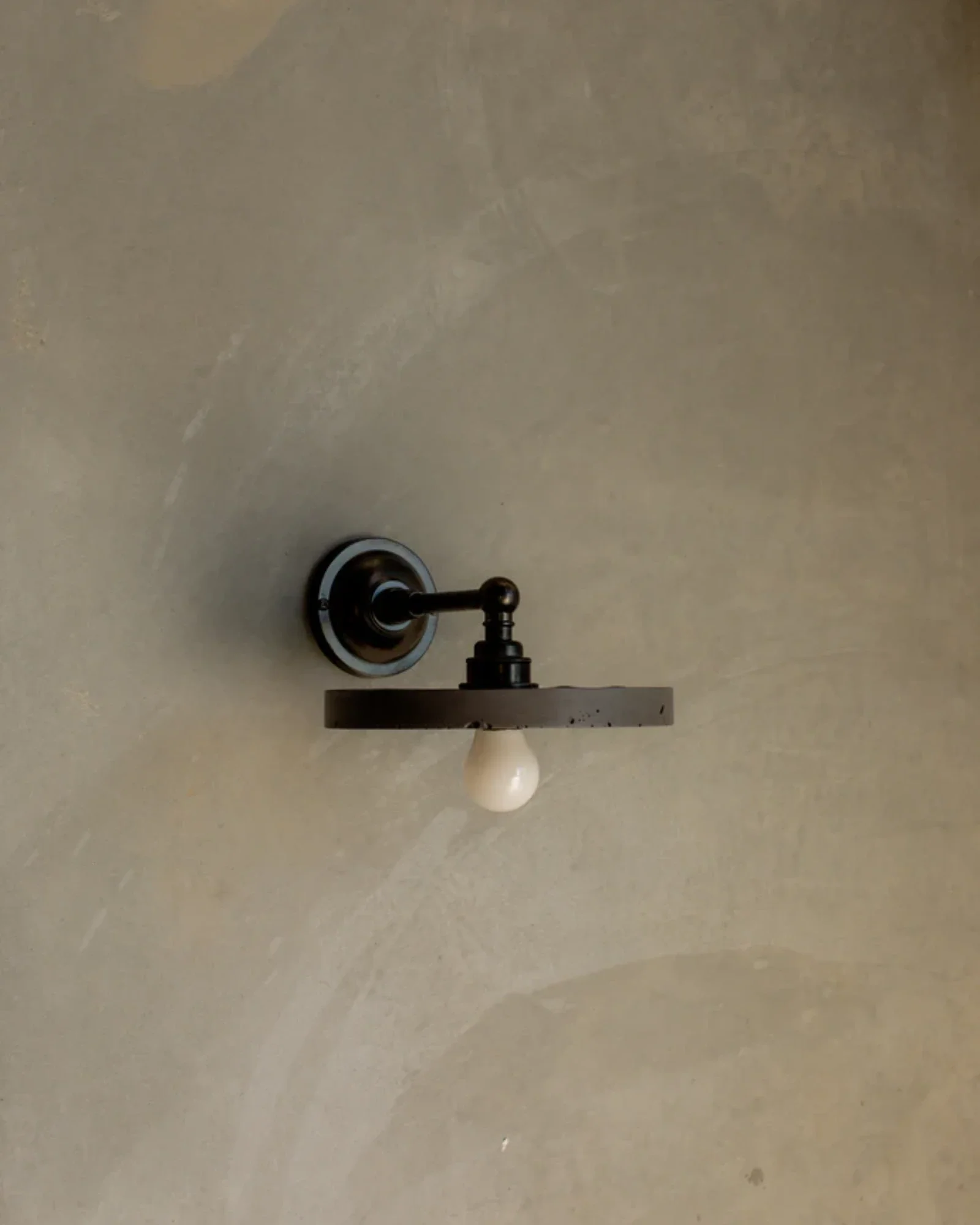 Loman Straight Arm Wall Light - Image 5