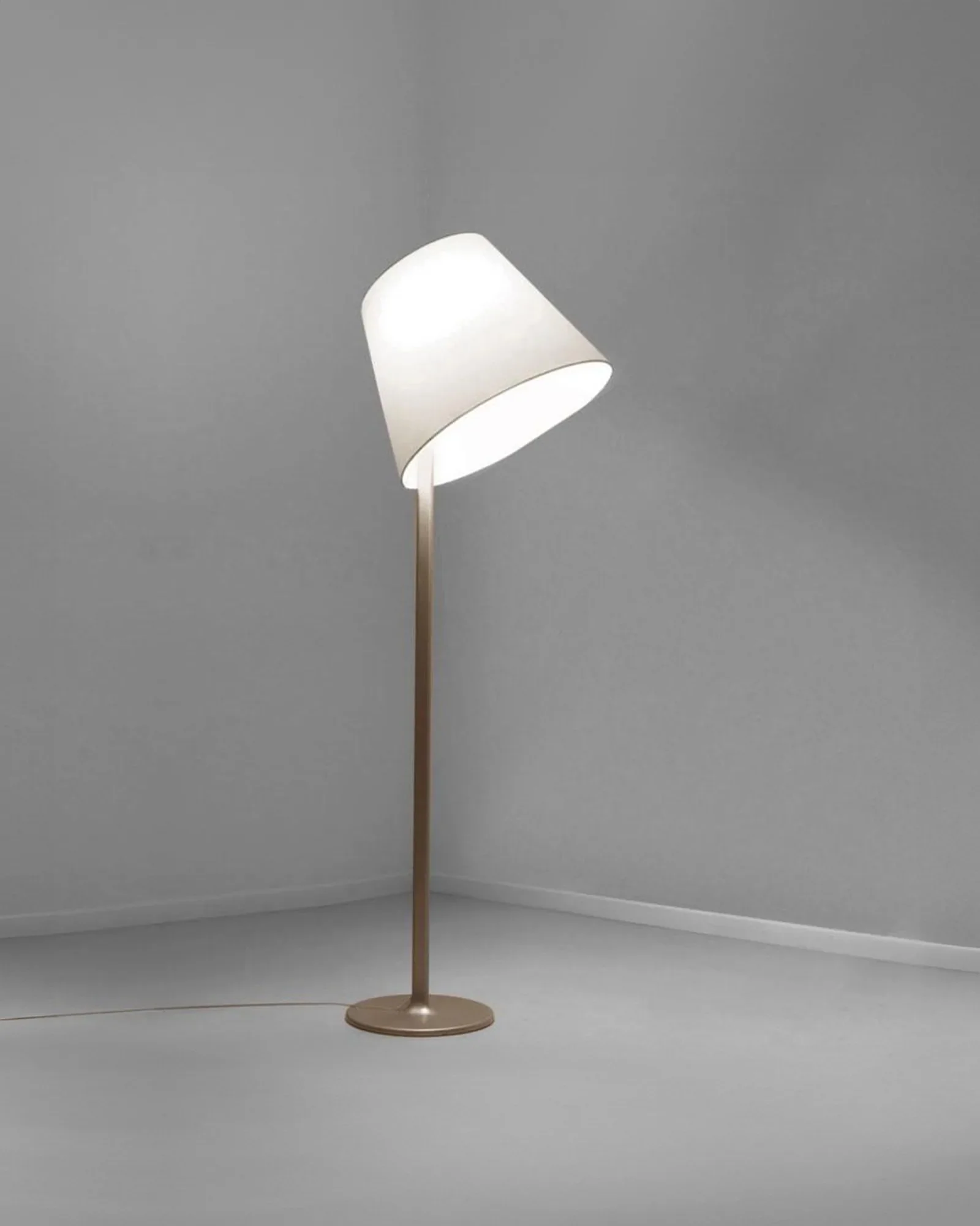Melampo Floor Lamp - Image 4