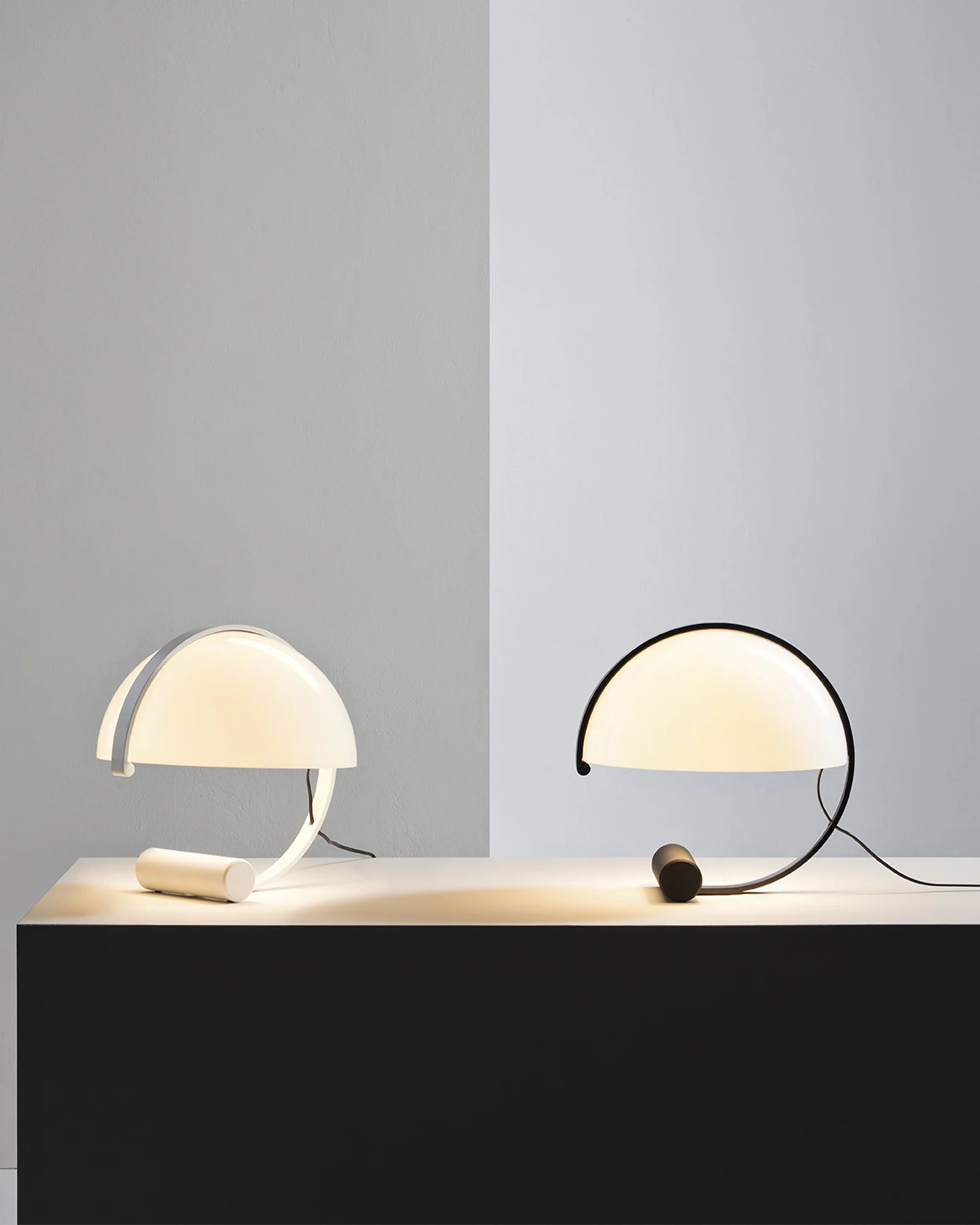 Meta Table Lamp - Image 4