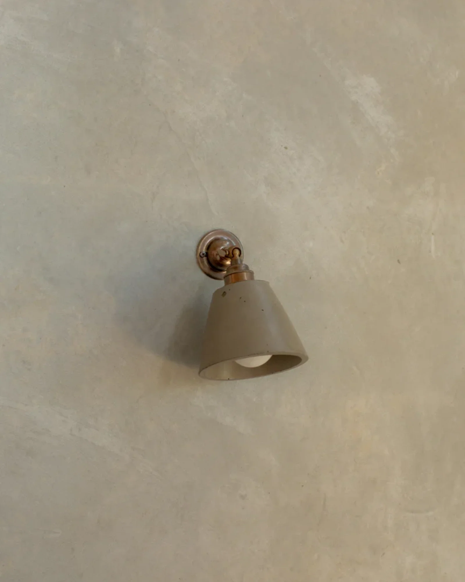 Mod Knuckle Wall Light - Image 5