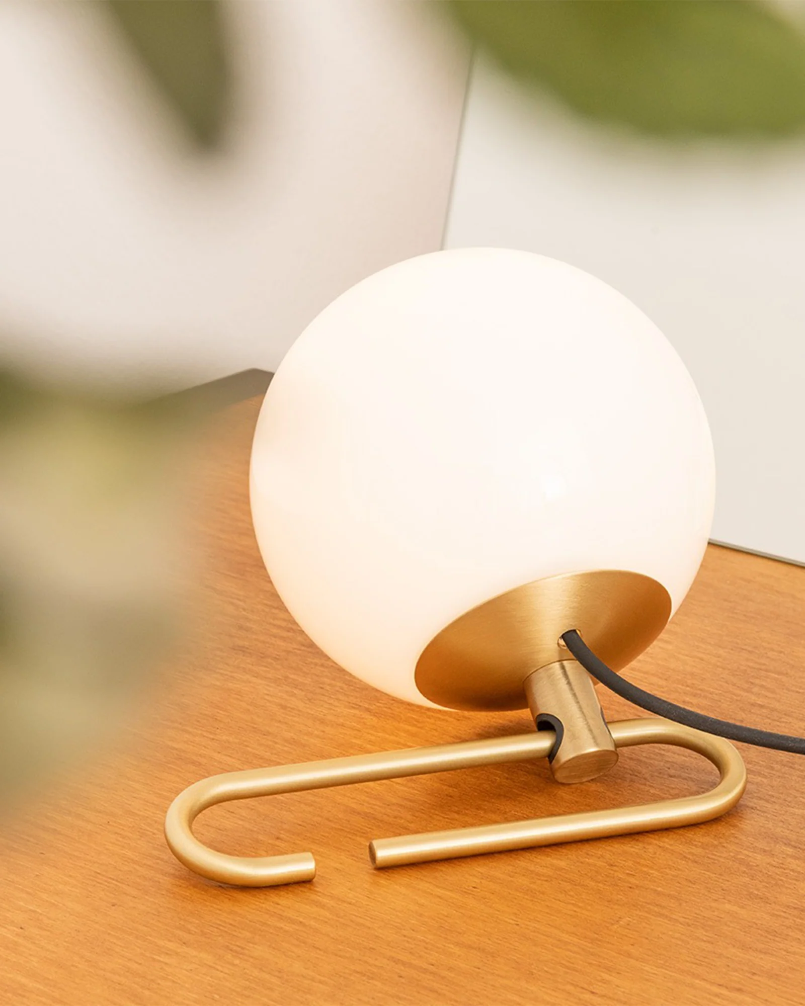 NH1217 Table Lamp - Image 4