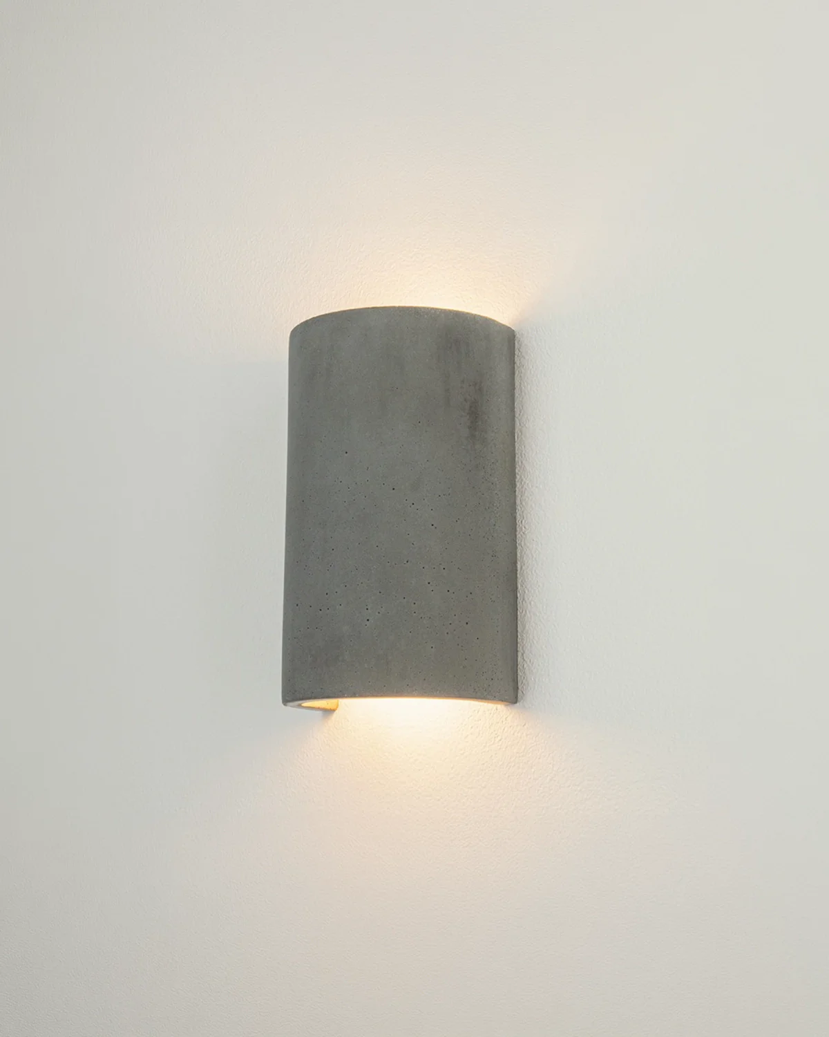 Olympia Curve Concrete Wall Light - Image 2