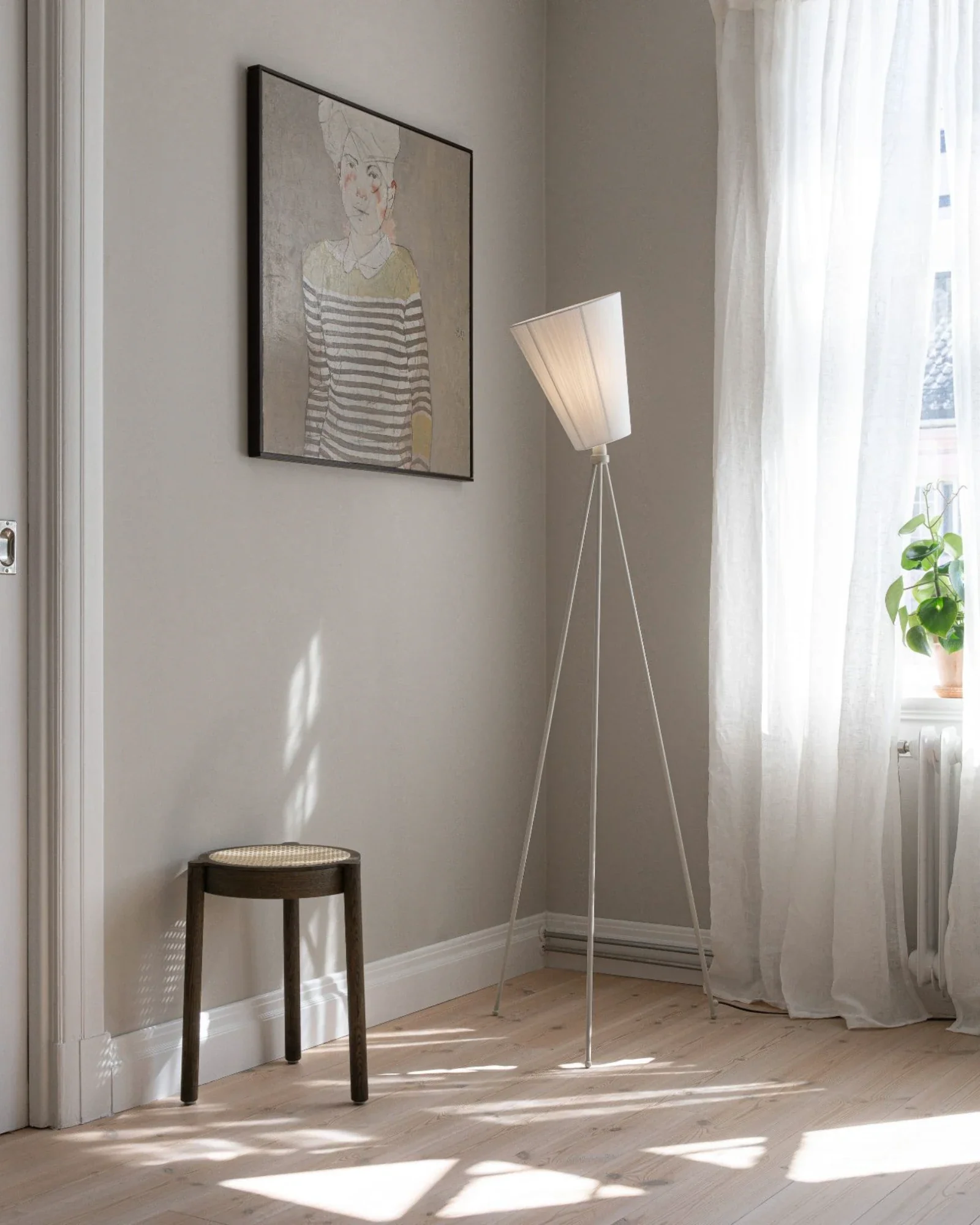 Oslo Floor Lamp - Image 3