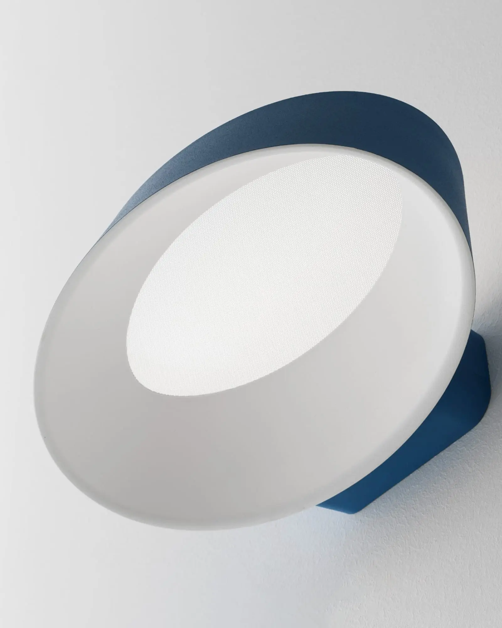 Oxygen Wall Light - Image 4