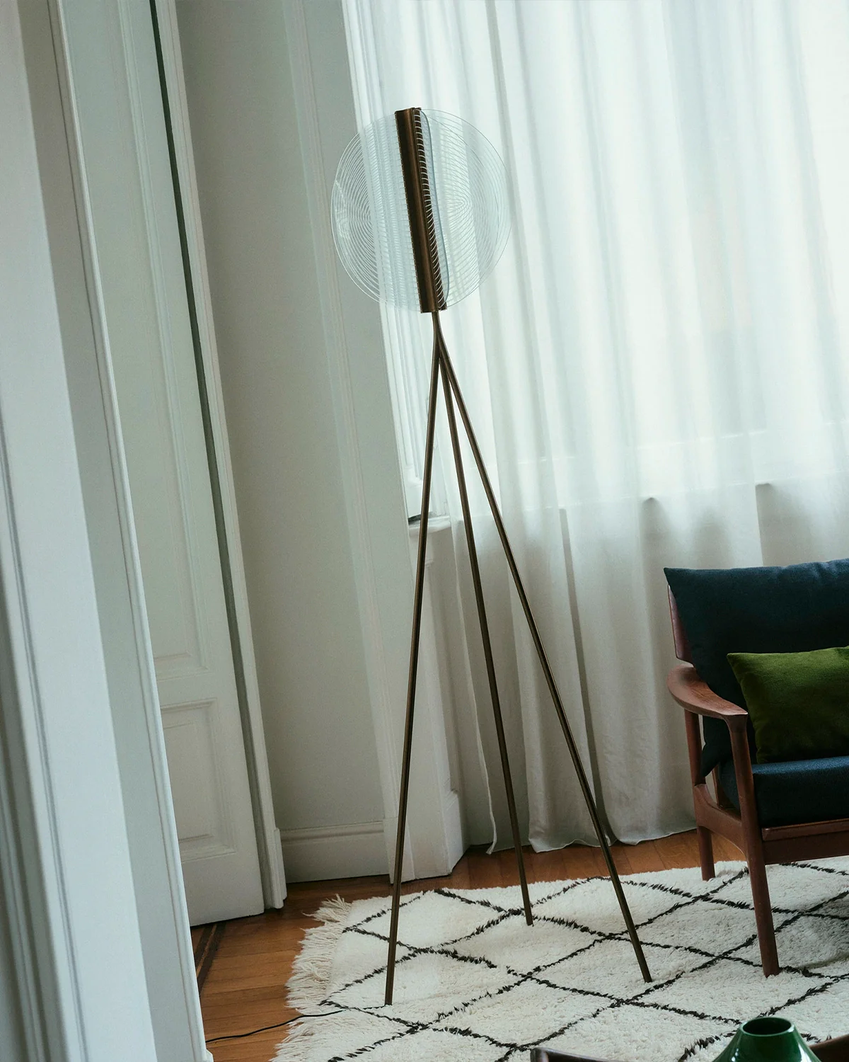 Papylia Floor Lamp - Image 3