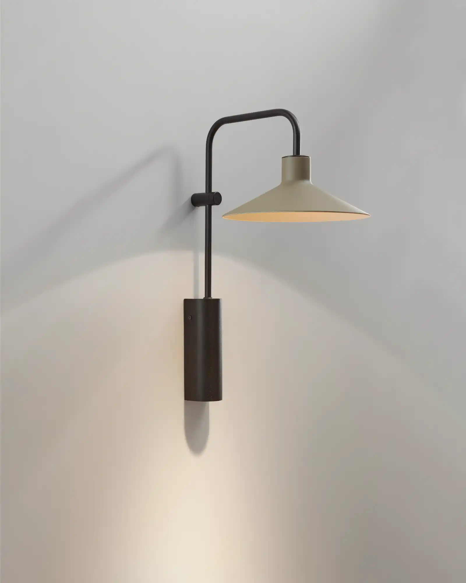 Platet A-02 Wall Light - Image 3