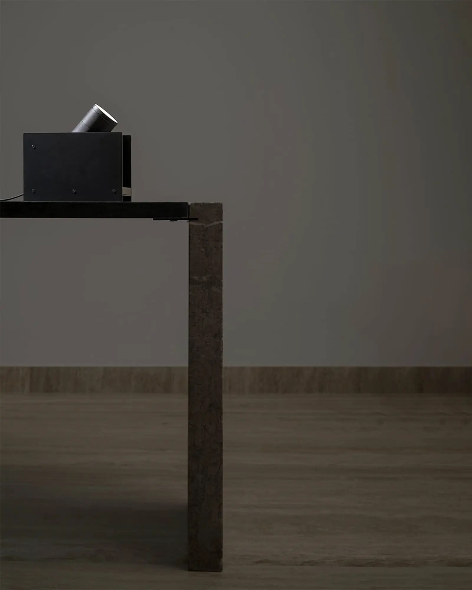 Plint Floor Lamp - Image 3