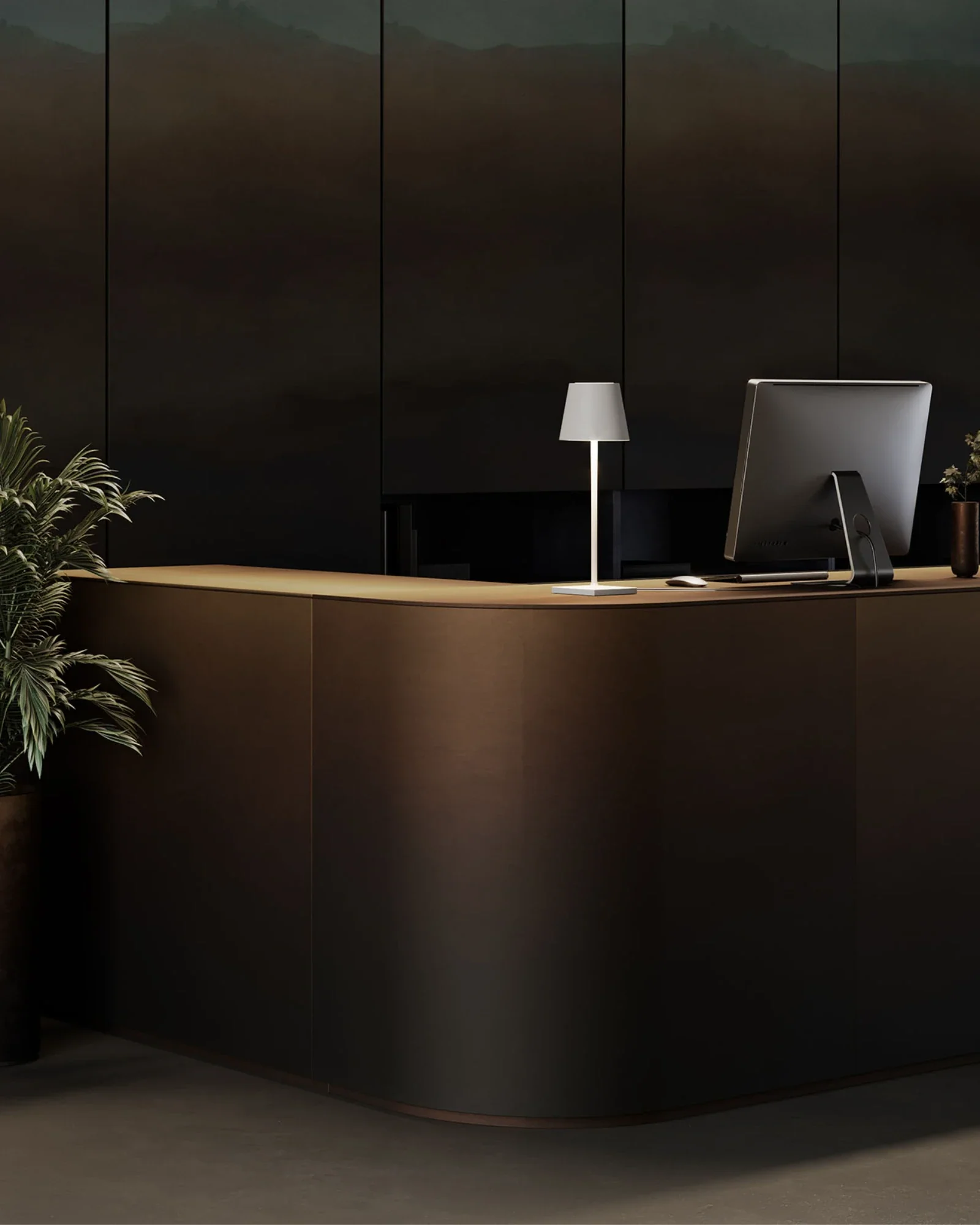 Poldina 230v Table Lamp - Image 3