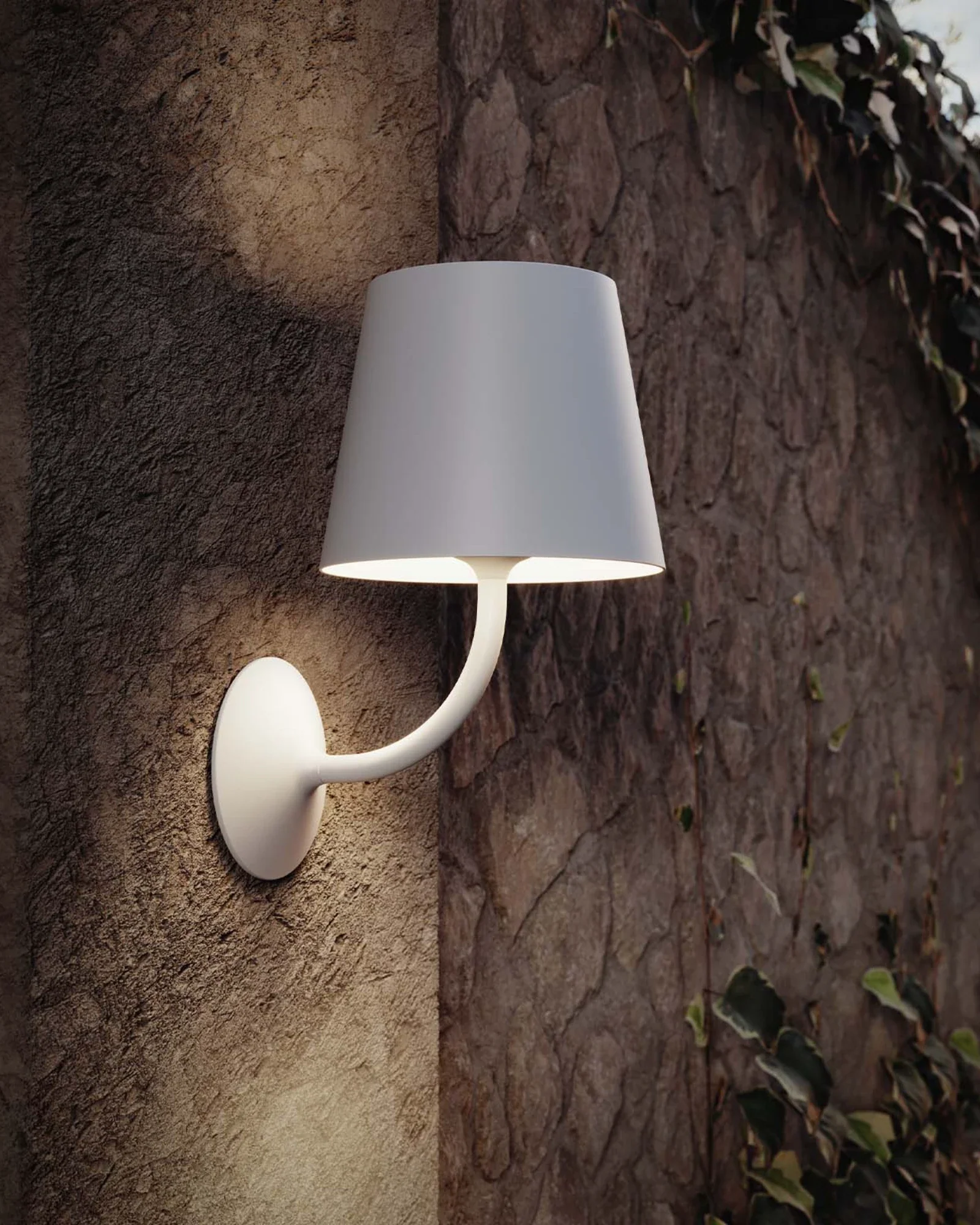 Poldina 230V Wall Light - Image 4