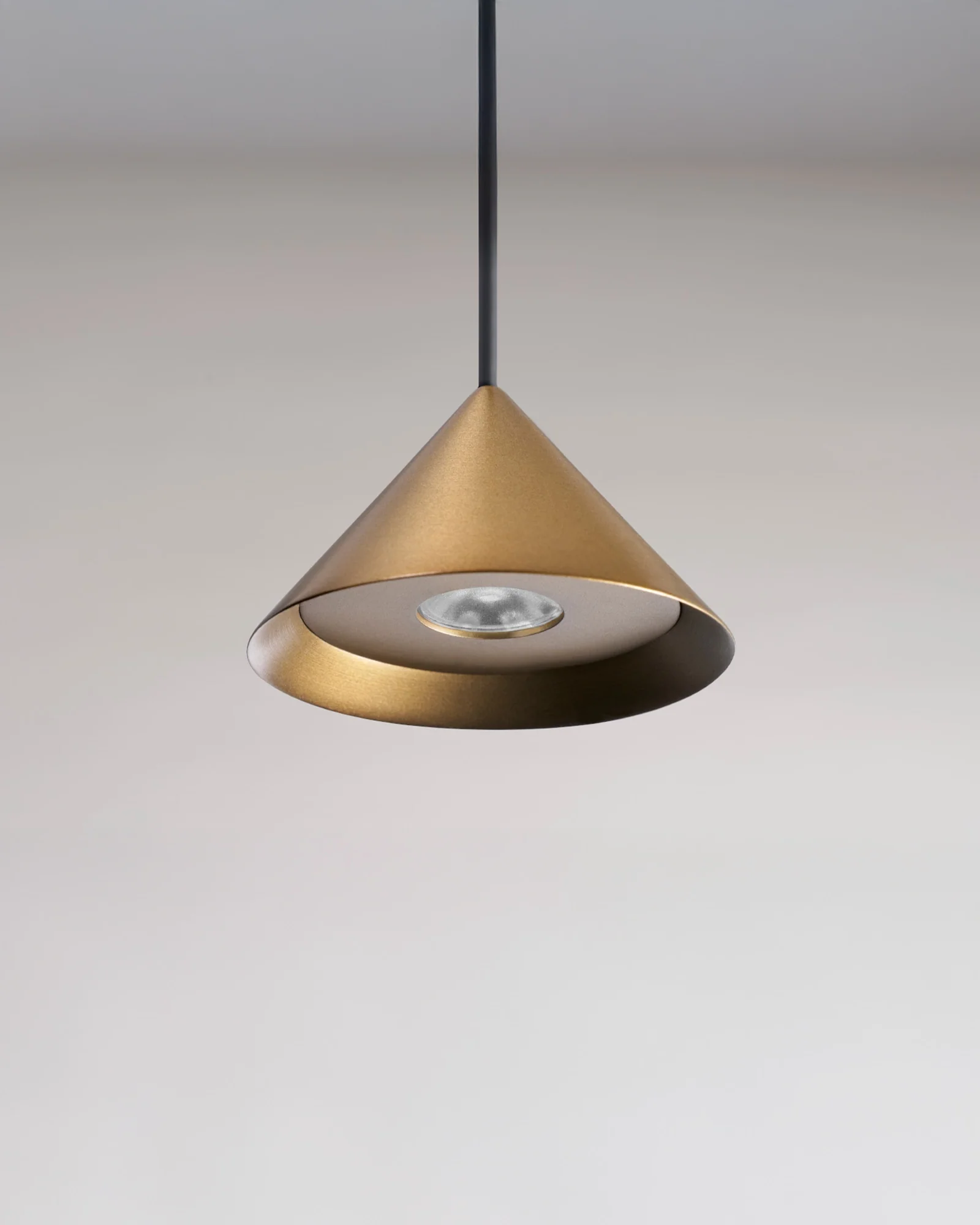 Rendez-Vous Pendant Light - Image 5