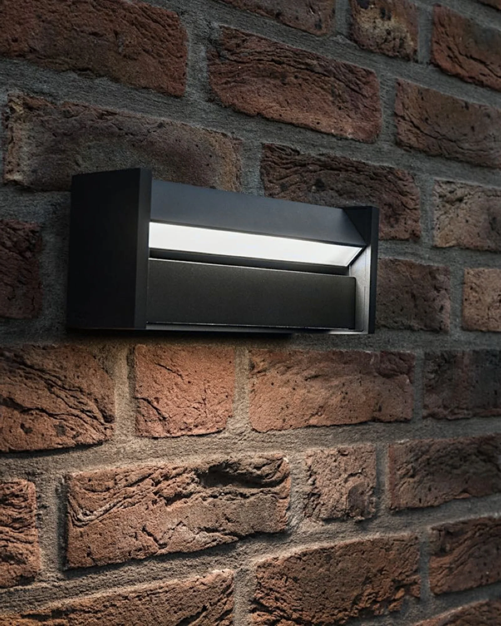 Slat Wall Light - Image 3